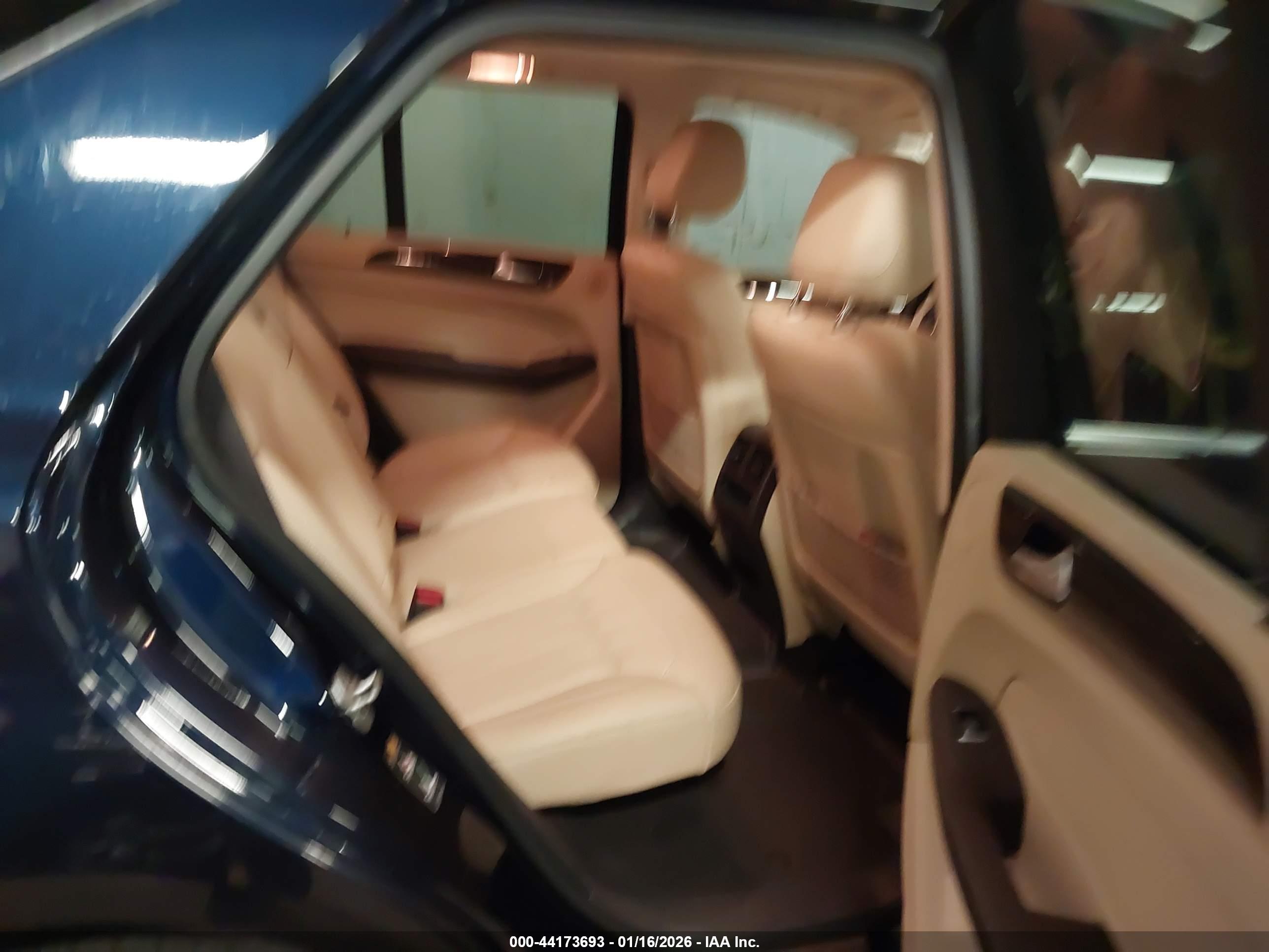 MERCEDES-BENZ GLE image 8