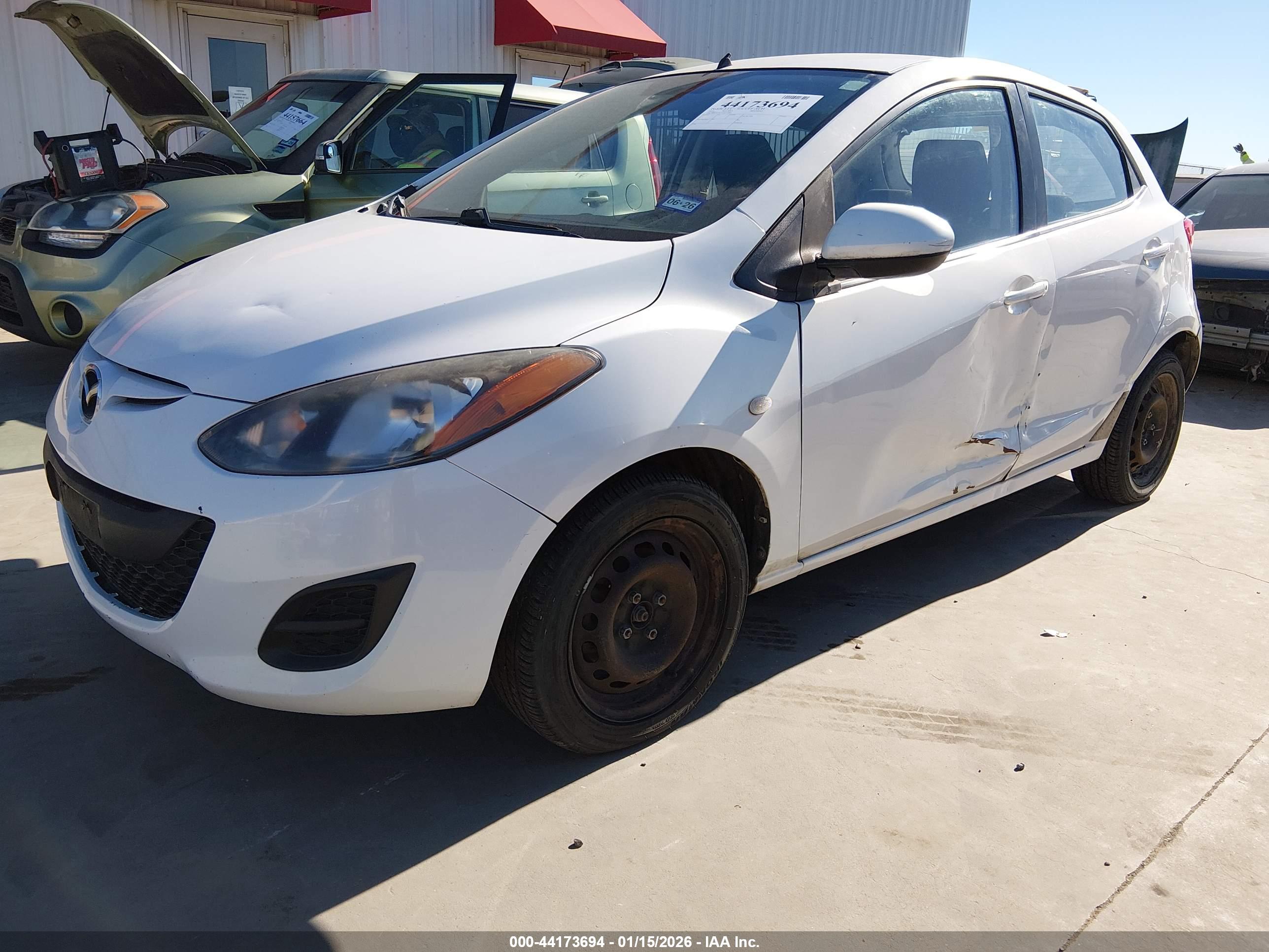 MAZDA MAZDA2 image 2