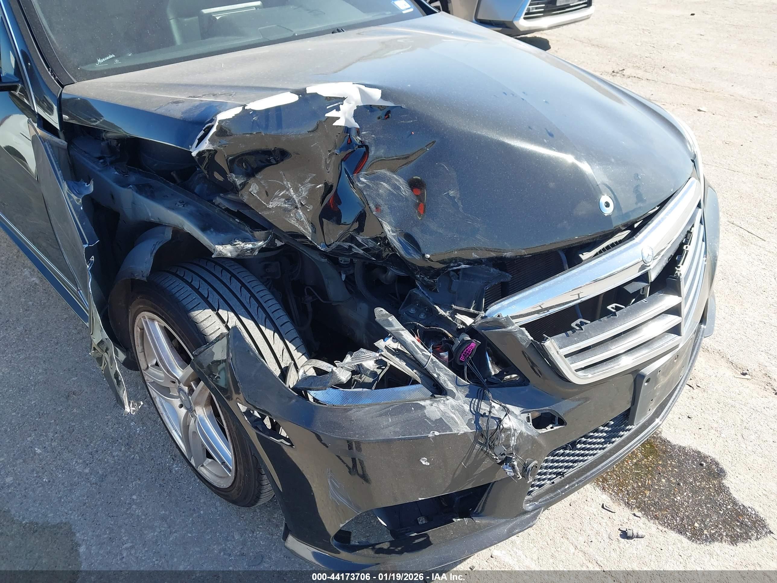 MERCEDES-BENZ E image 6