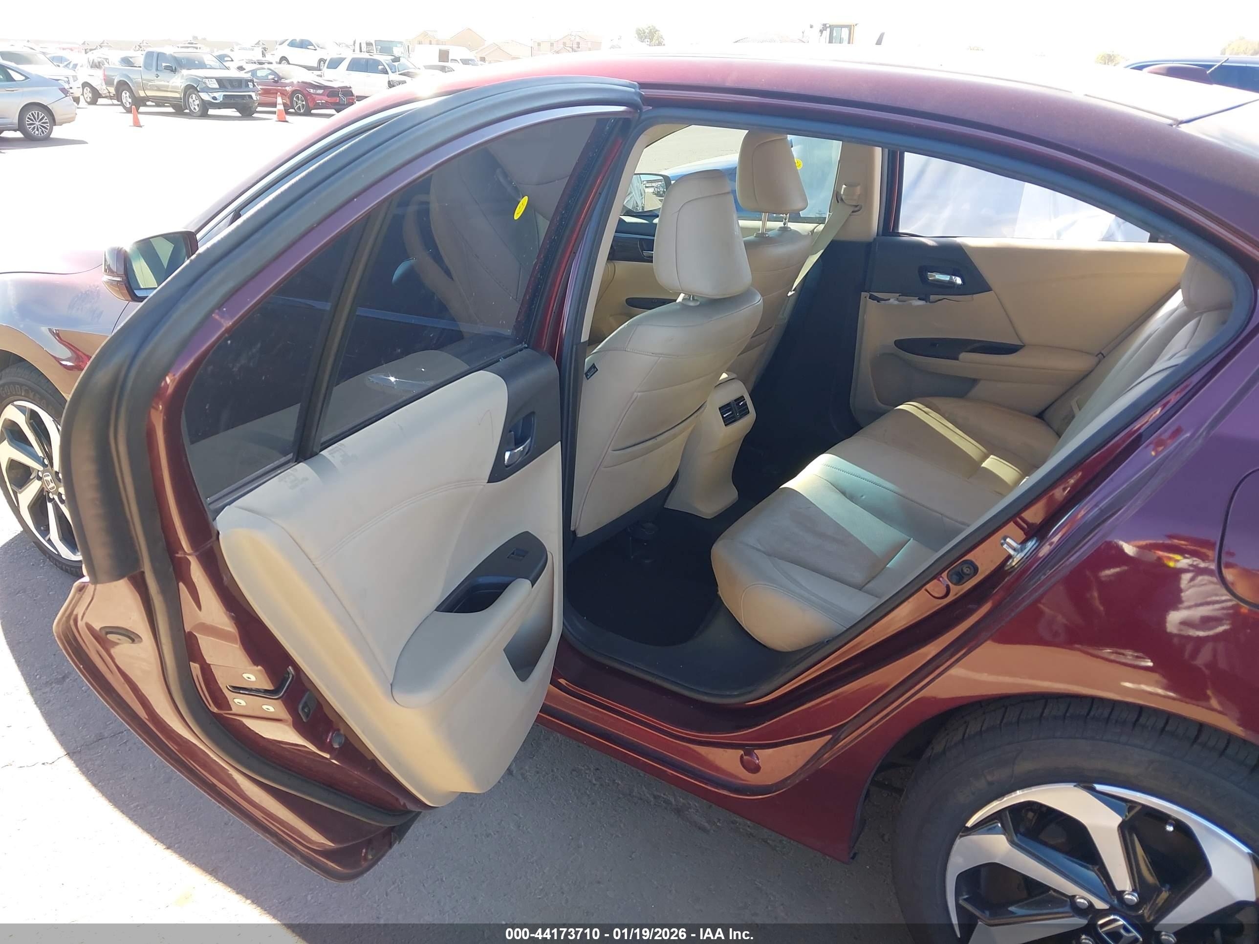 HONDA ACCORD image 8