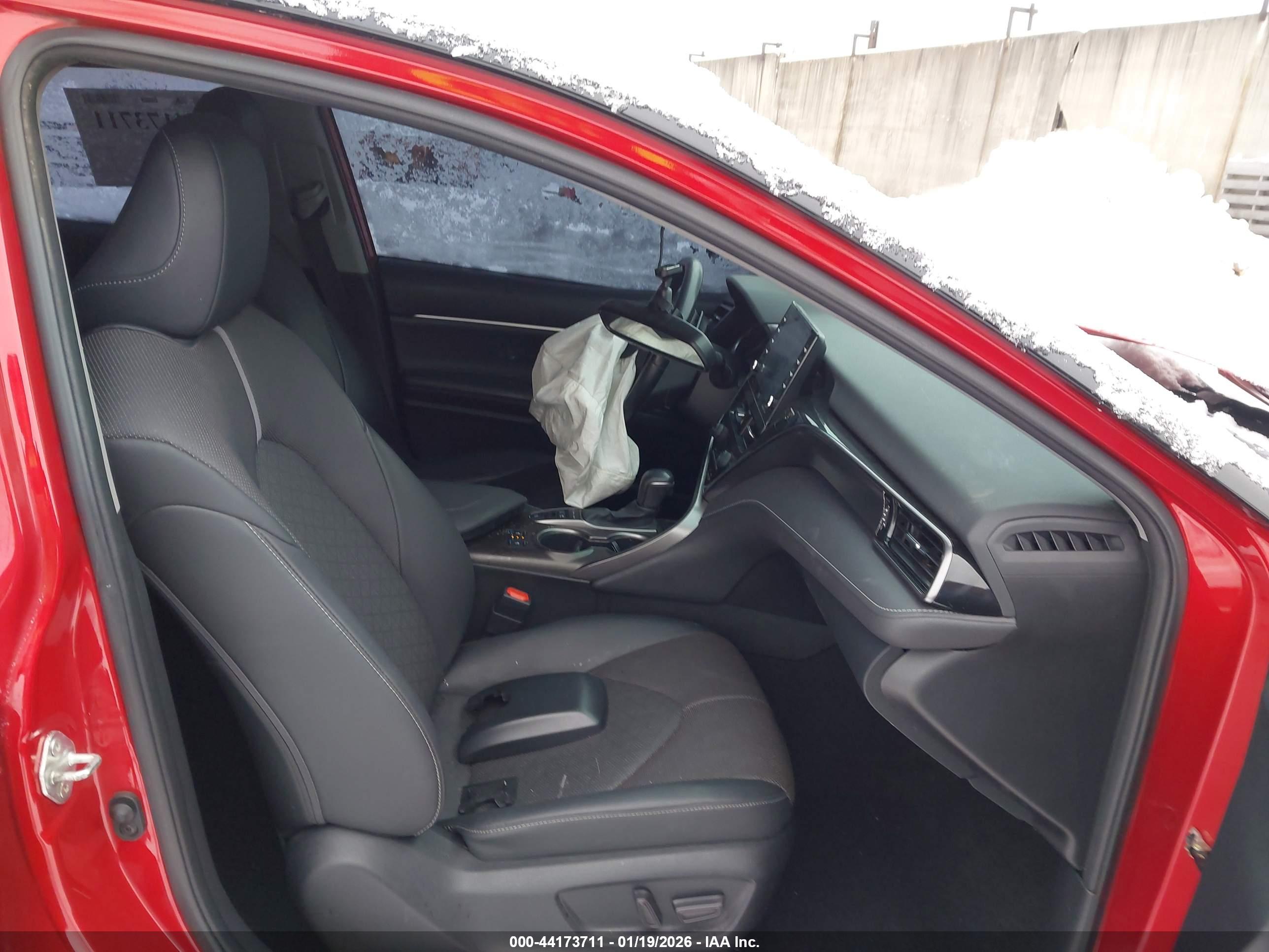 TOYOTA CAMRY image 5