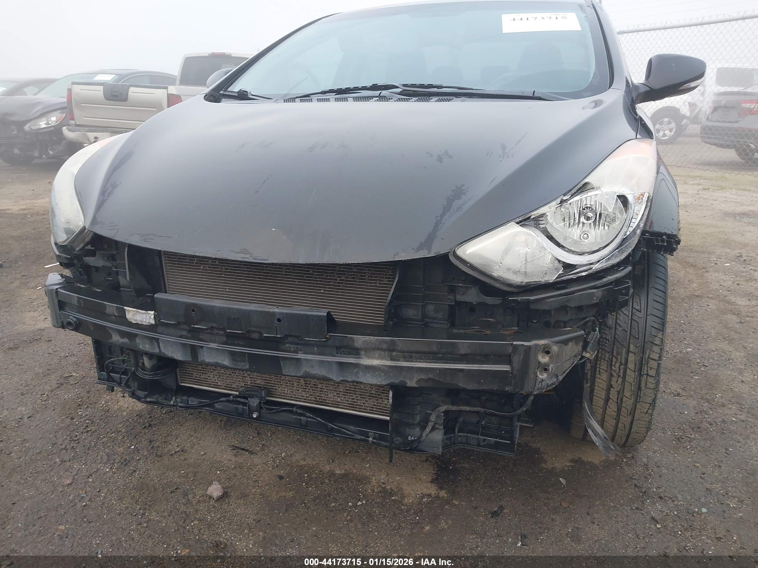 HYUNDAI ELANTRA image 6