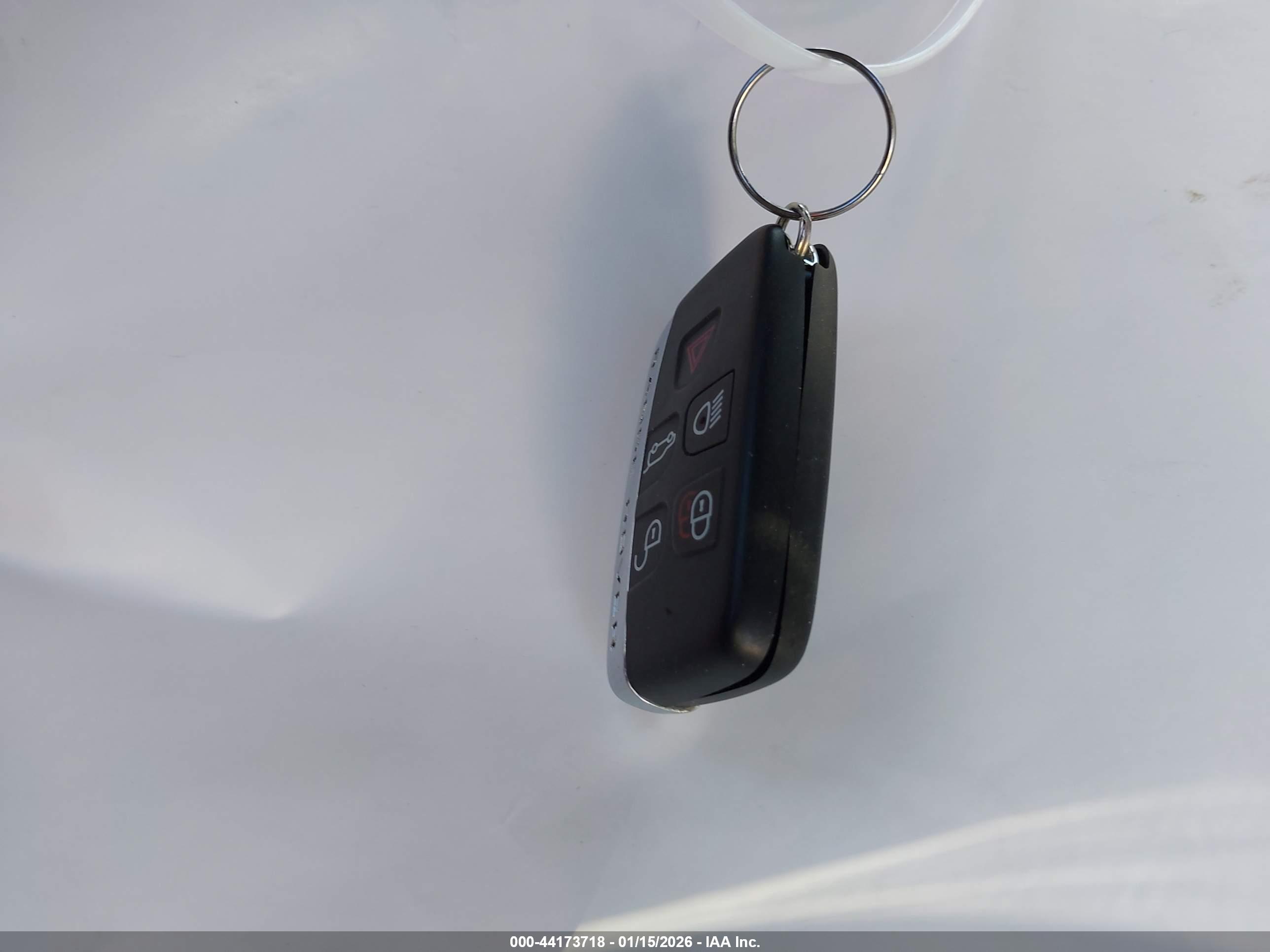 LAND ROVER image 11