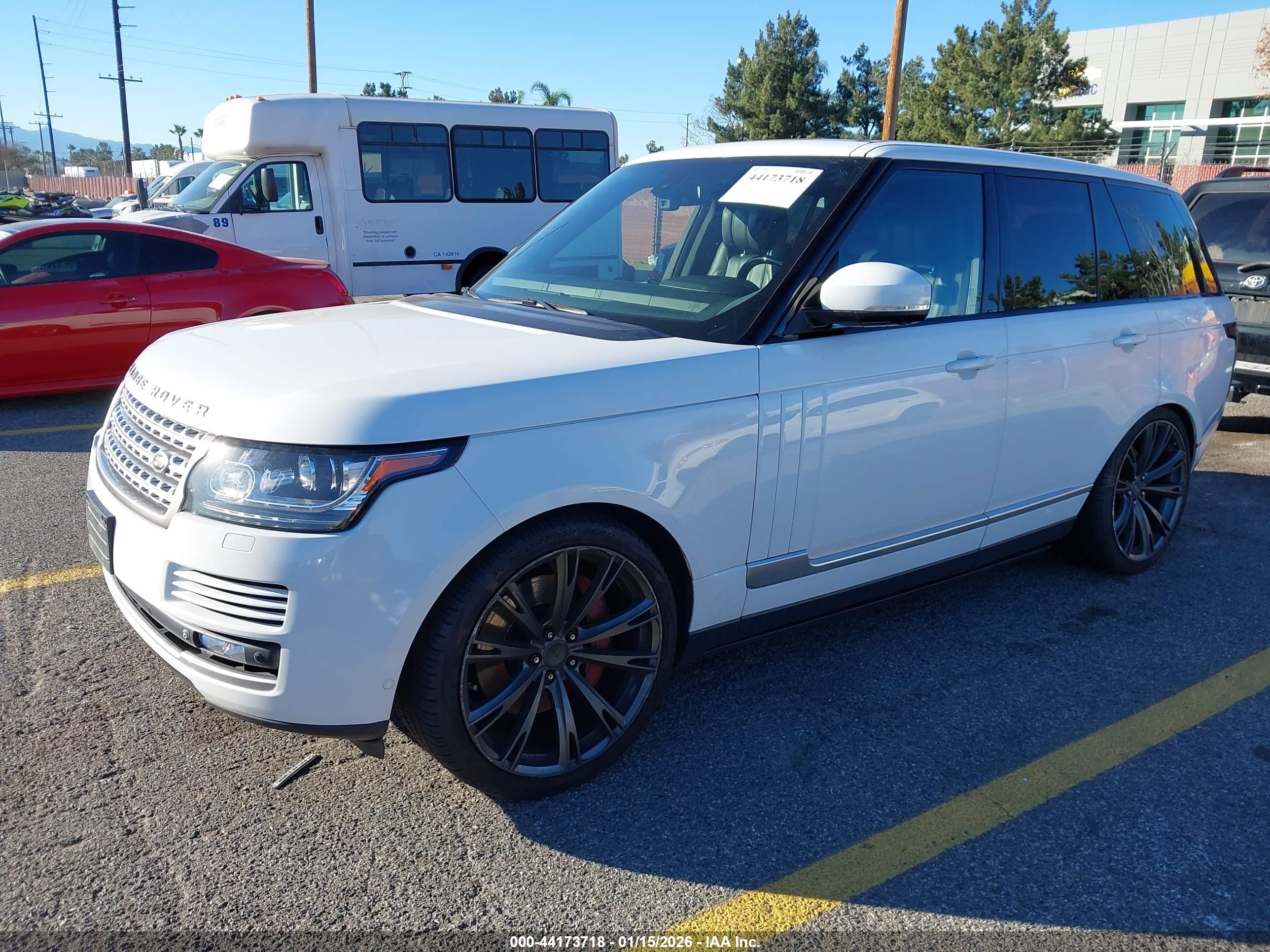 LAND ROVER image 2