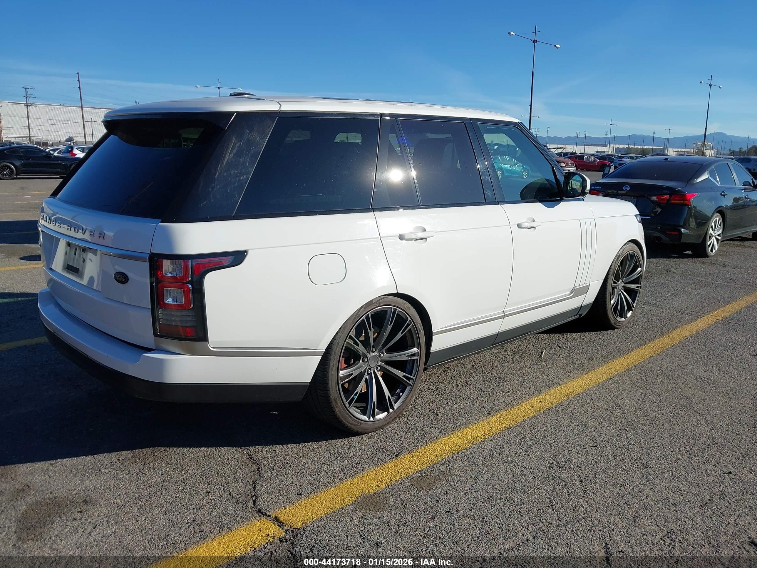 LAND ROVER image 4