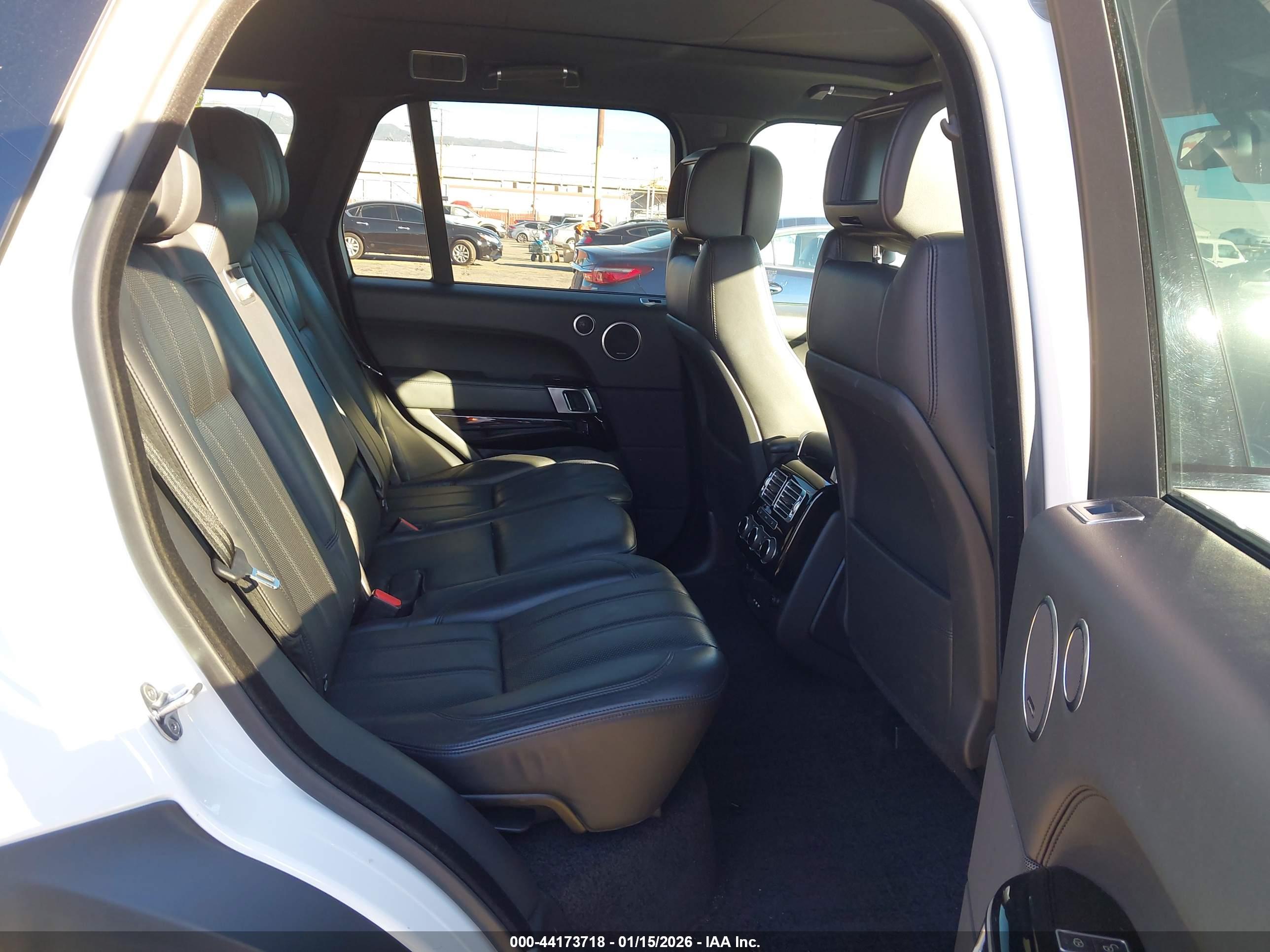 LAND ROVER image 8
