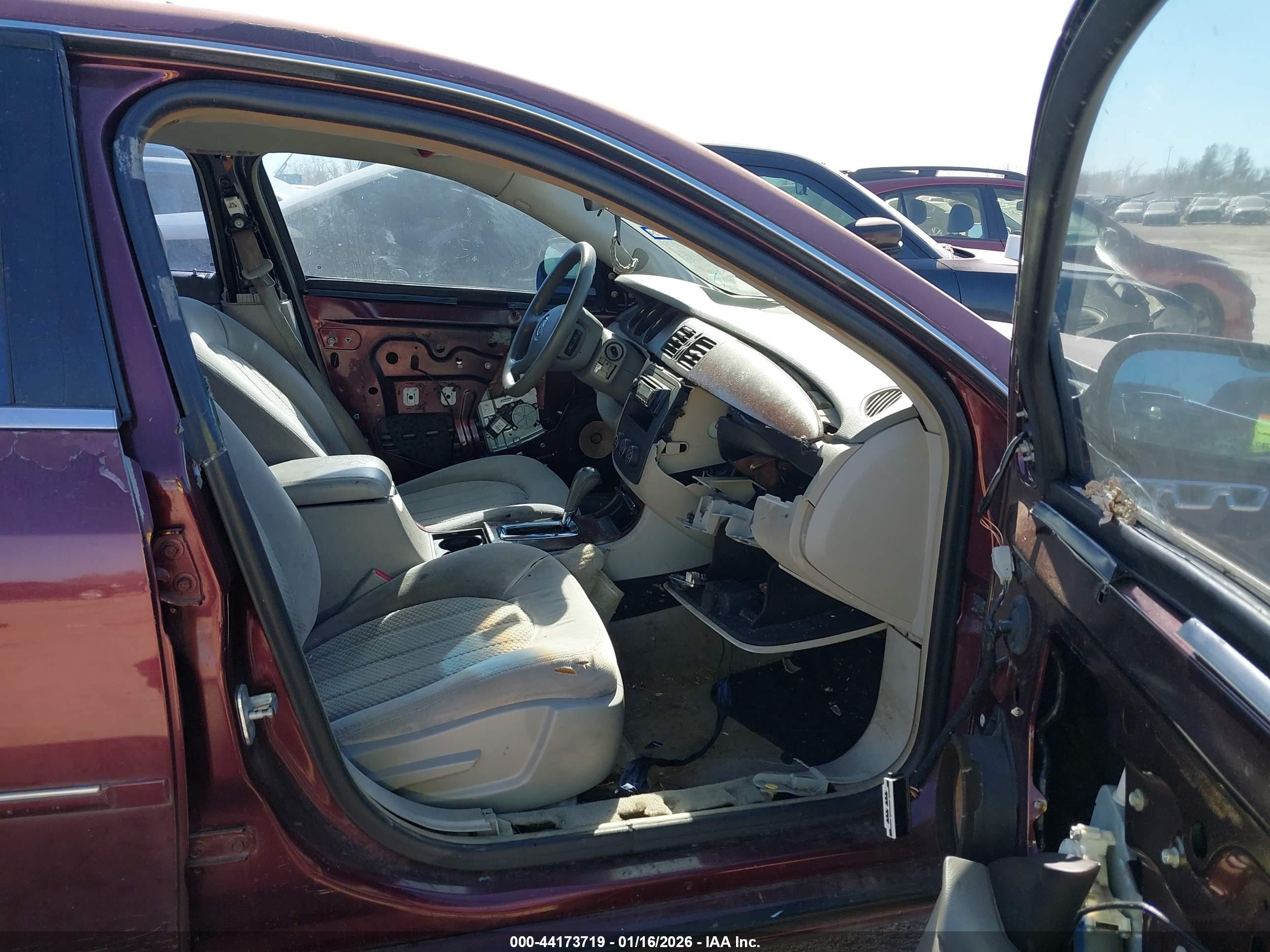 BUICK LUCERNE image 5