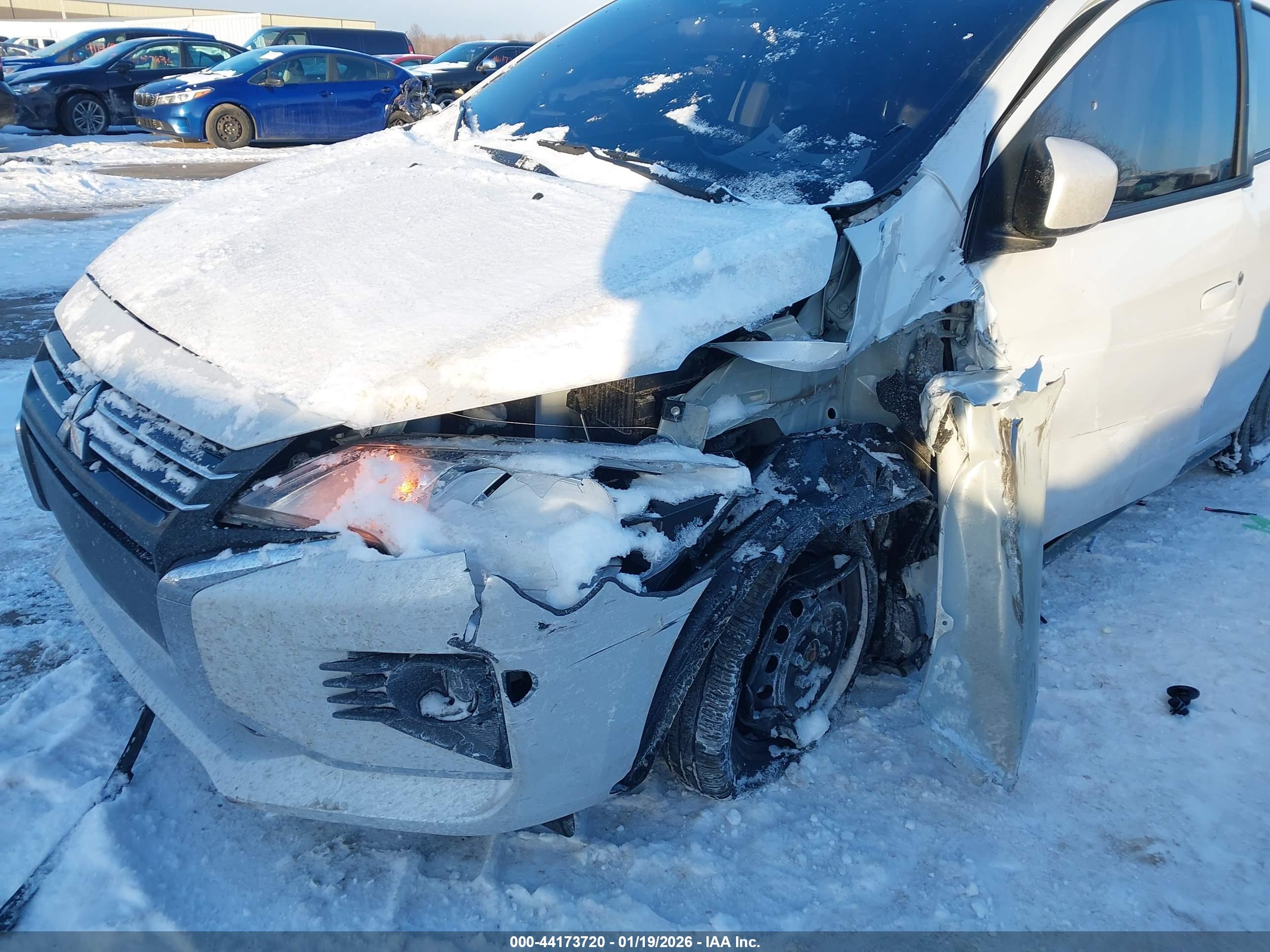 MITSUBISHI MIRAGE image 6