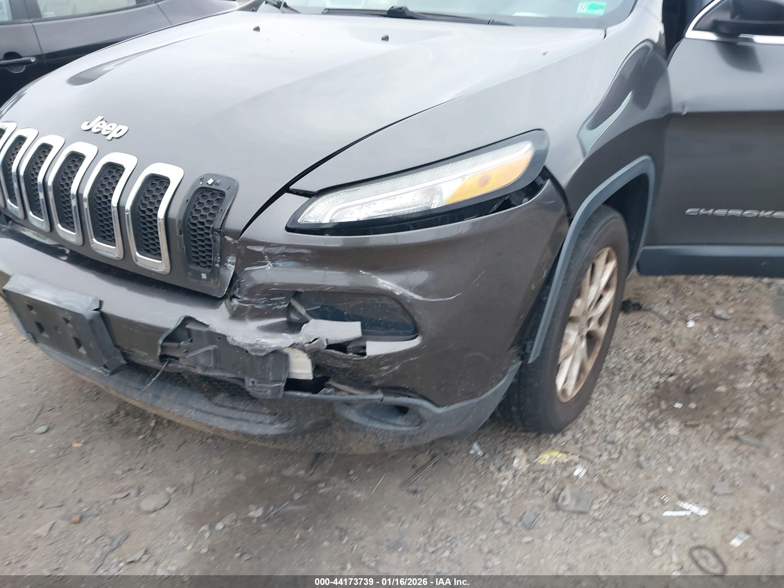 JEEP CHEROKEE image 6