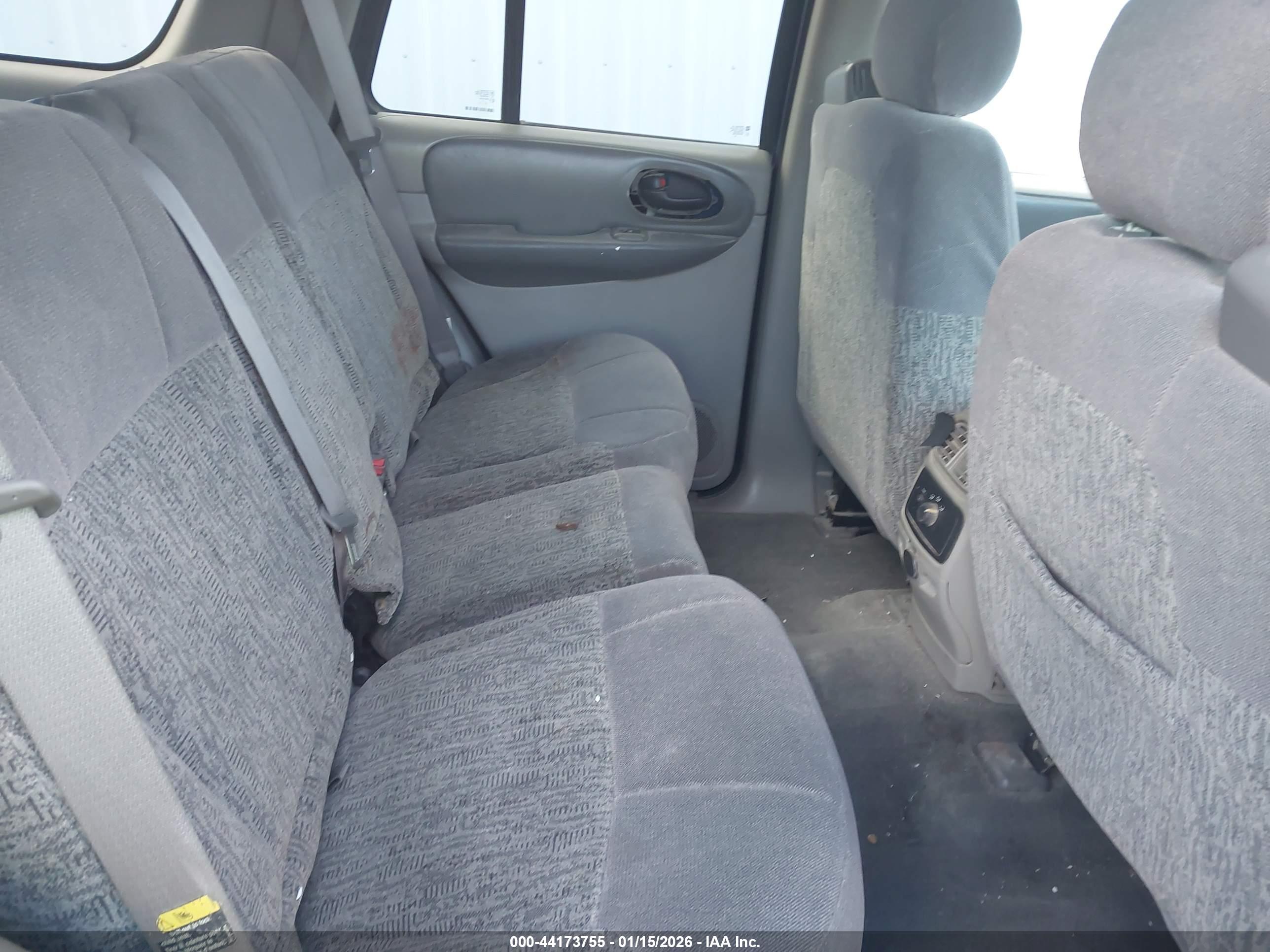 CHEVROLET TRAILBLAZER image 8