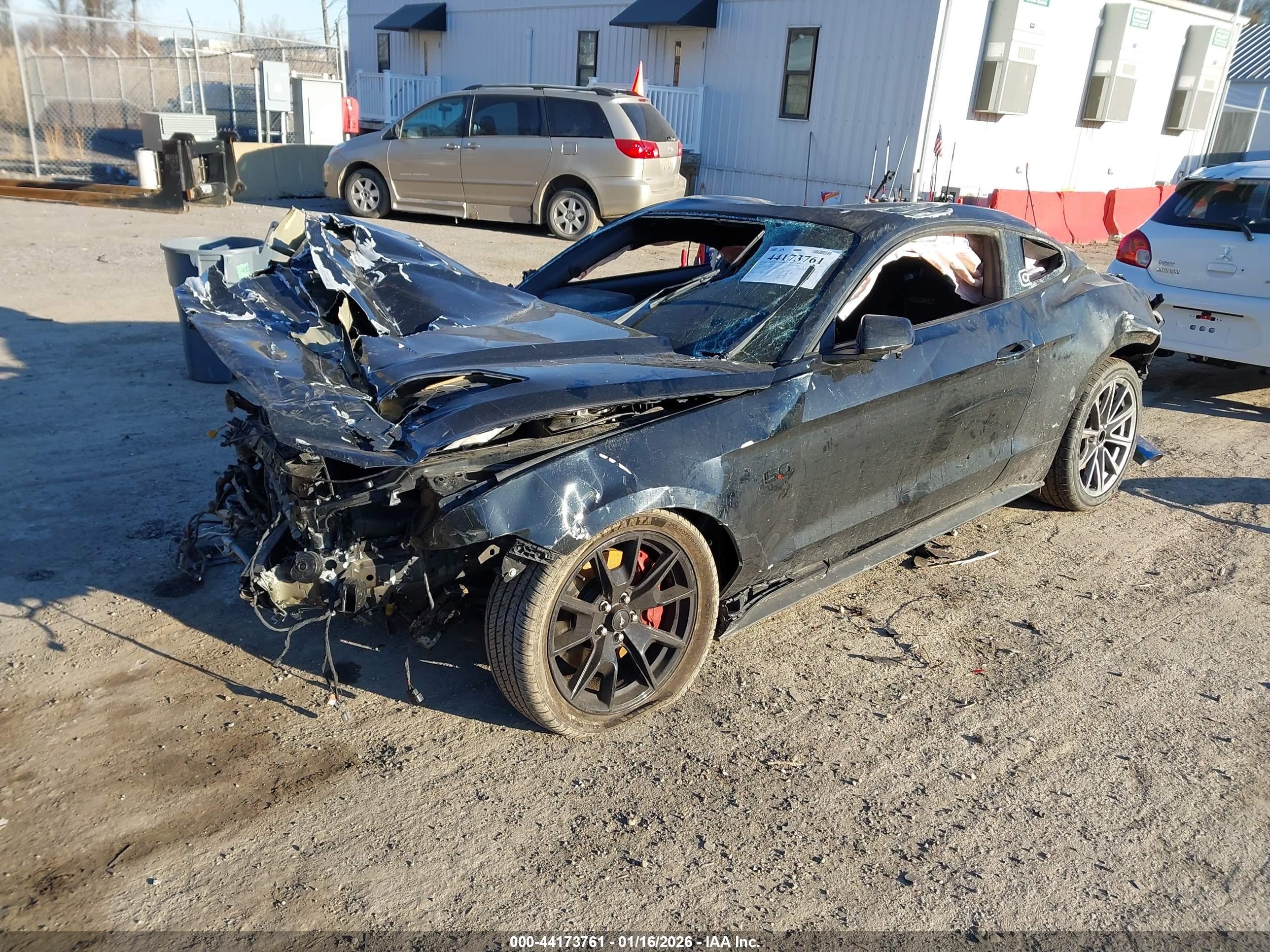 FORD MUSTANG image 2
