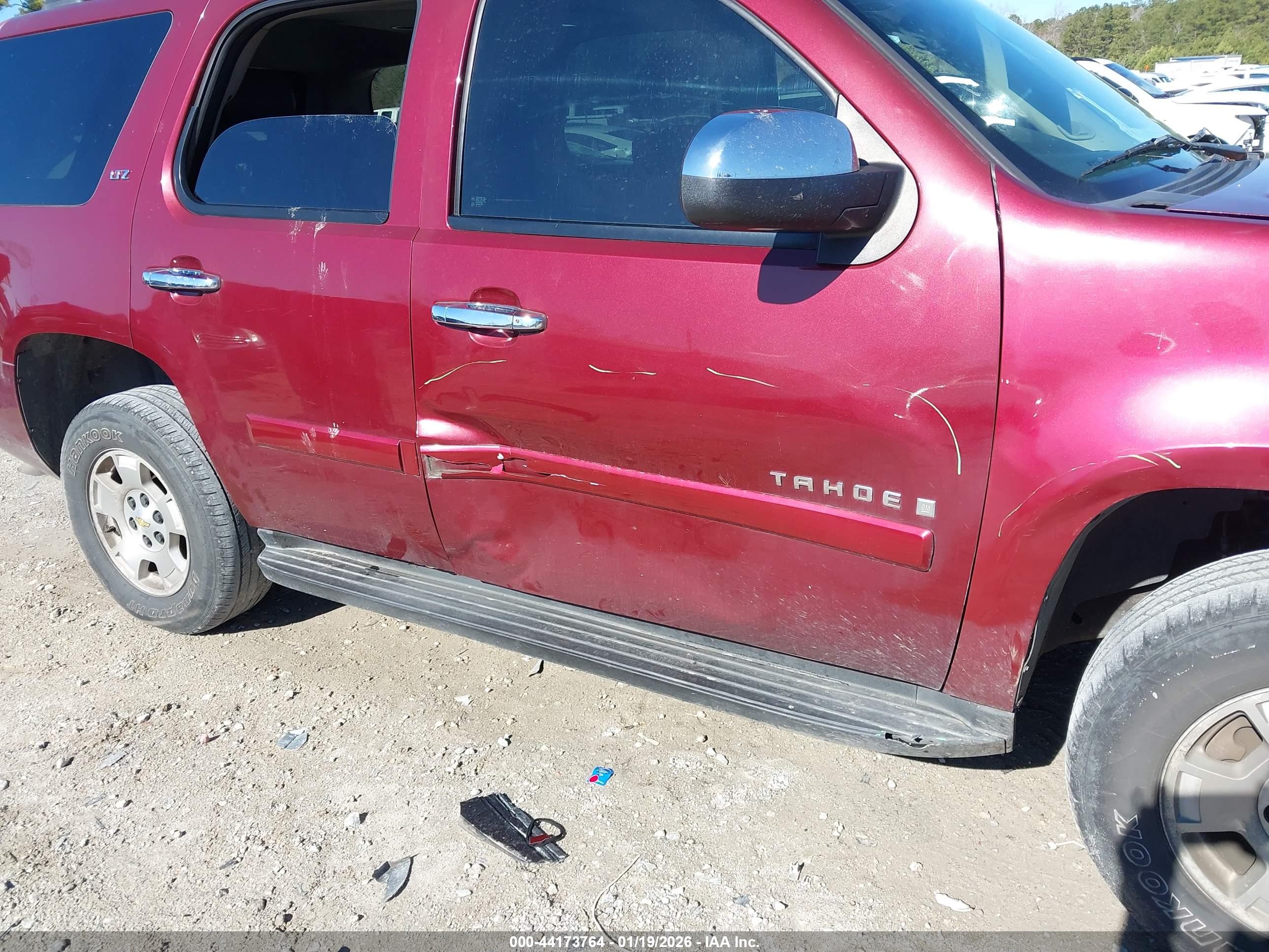 CHEVROLET TAHOE image 6