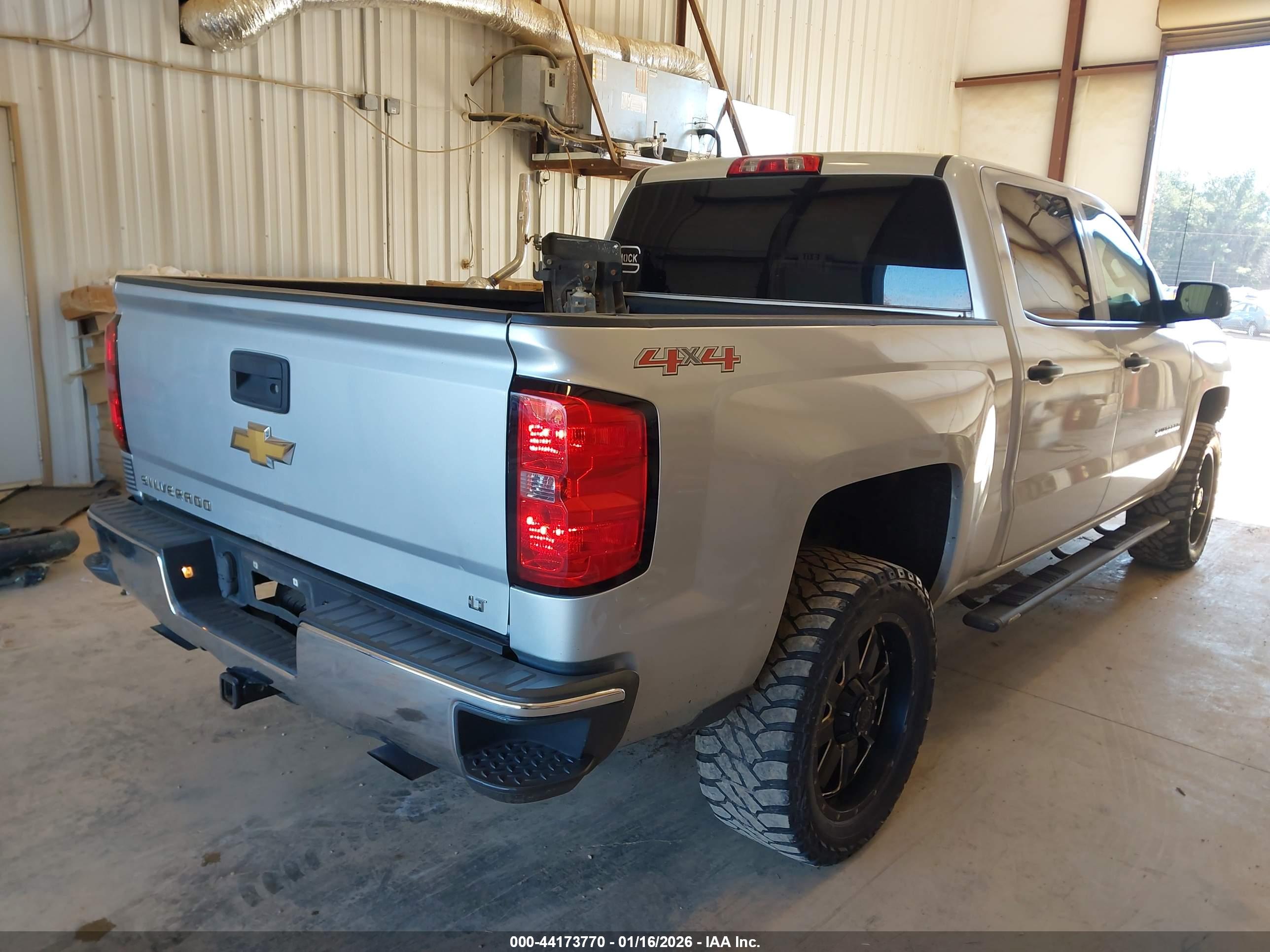 CHEVROLET SILVERADO image 4