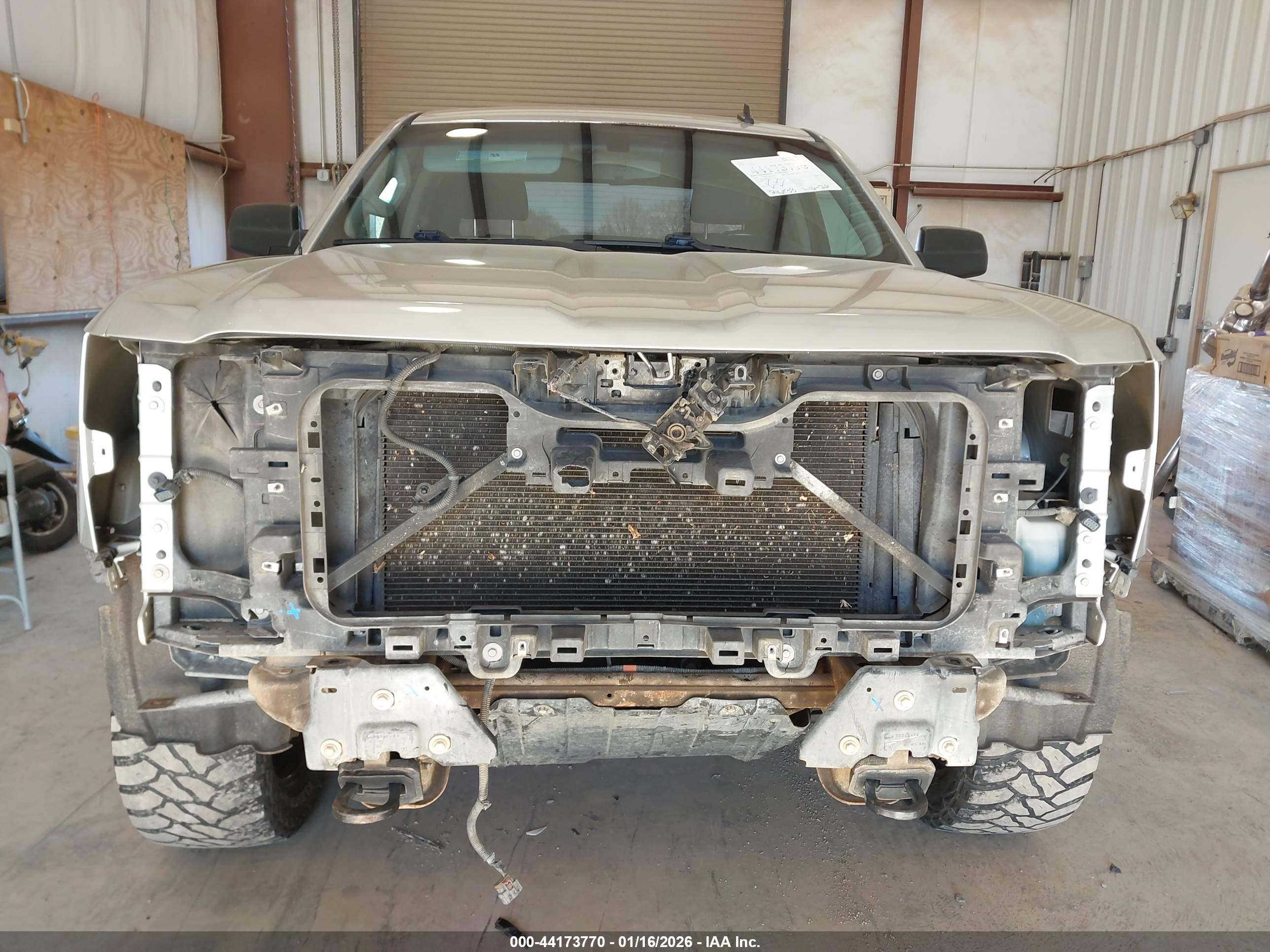 CHEVROLET SILVERADO image 6