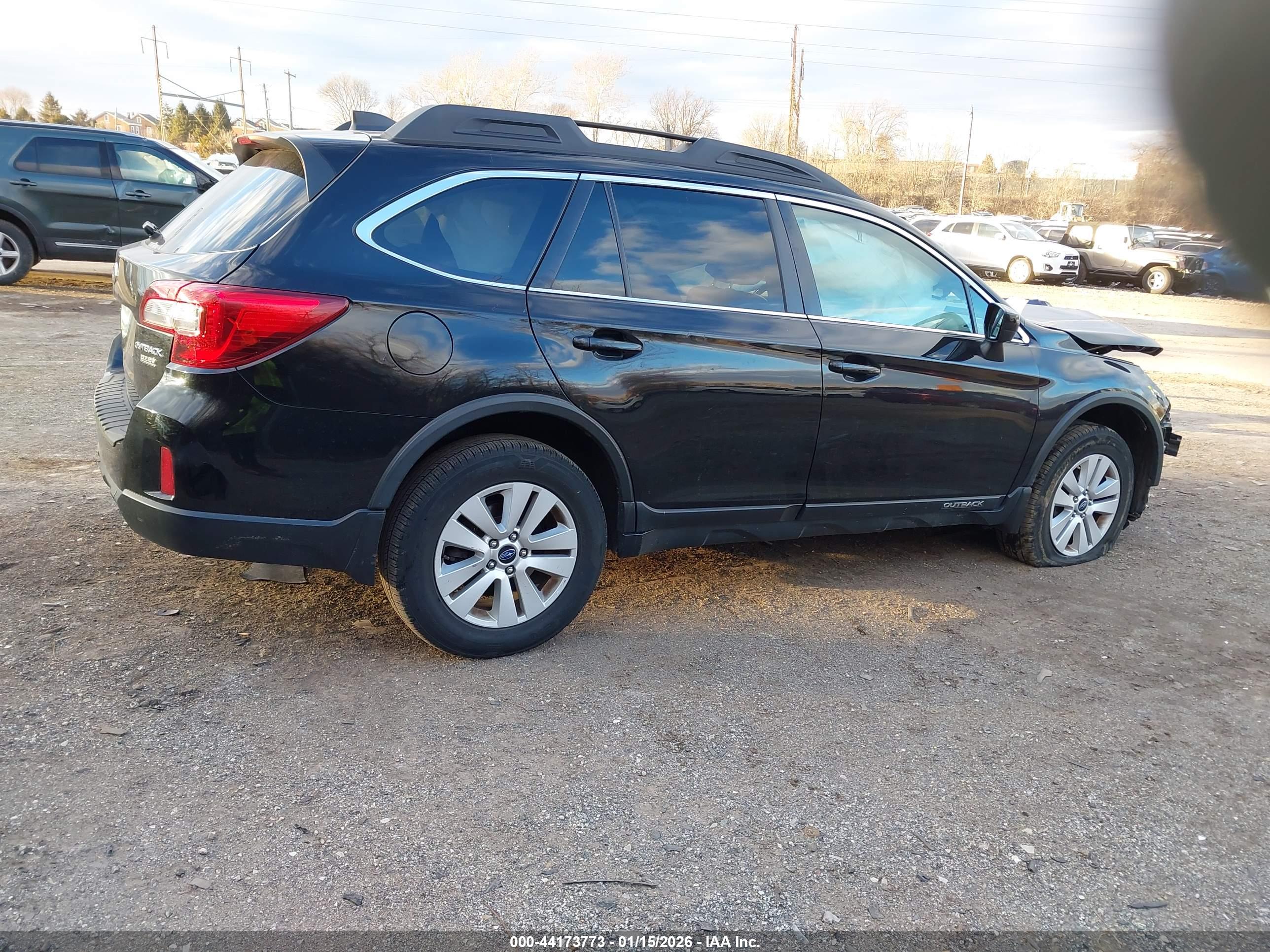 SUBARU OUTBACK image 4