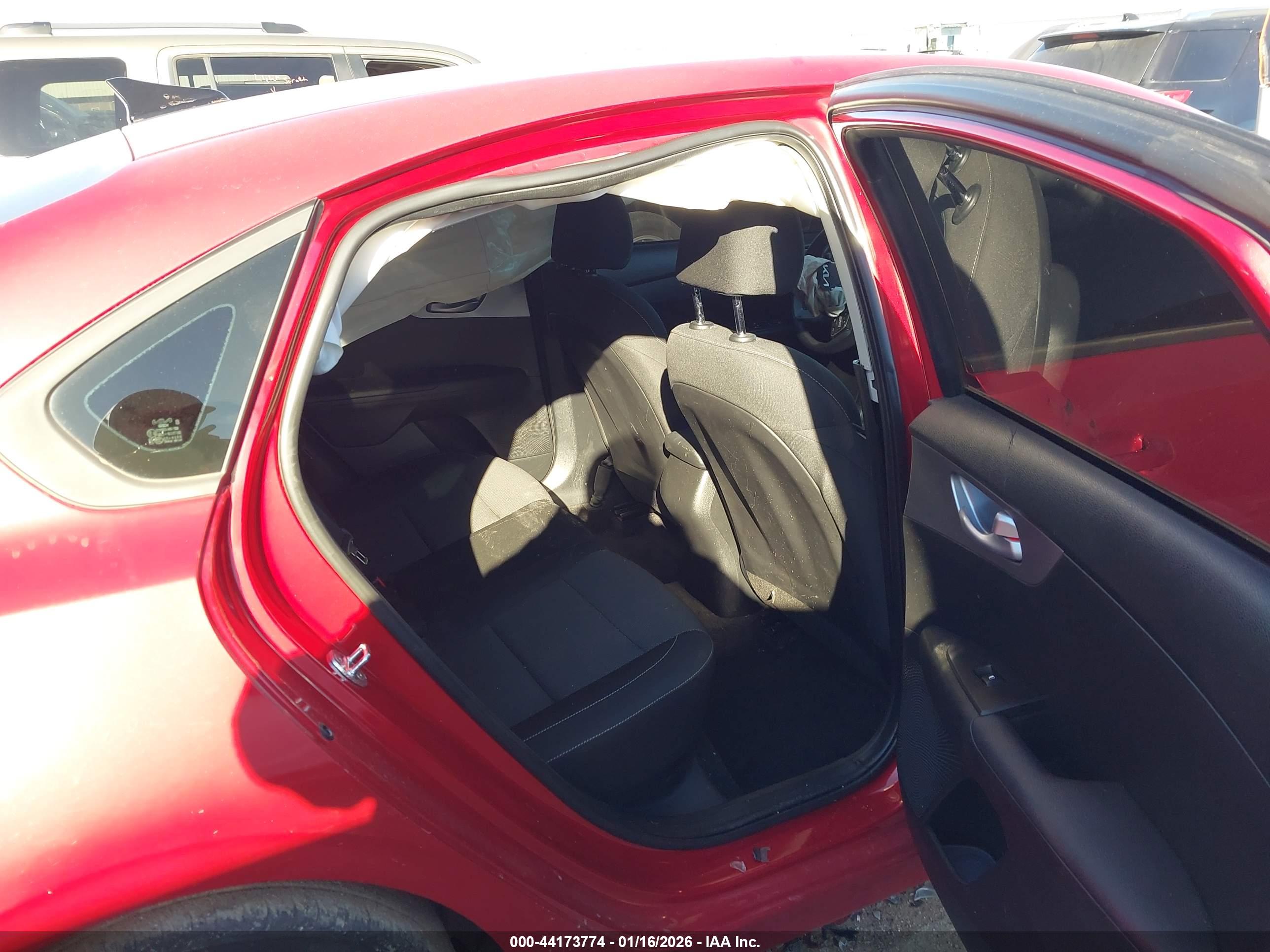 KIA FORTE image 8