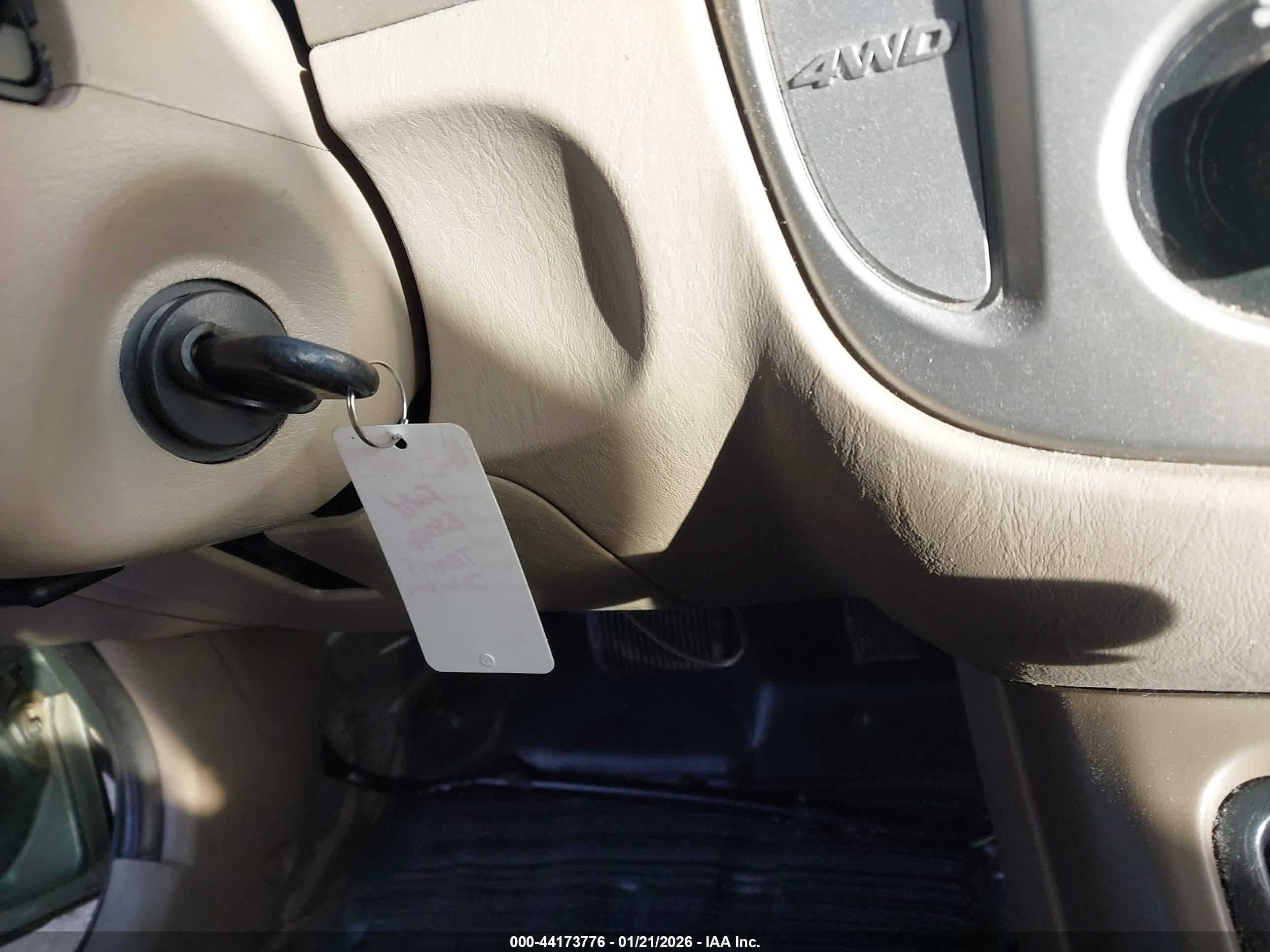 FORD ESCAPE image 11