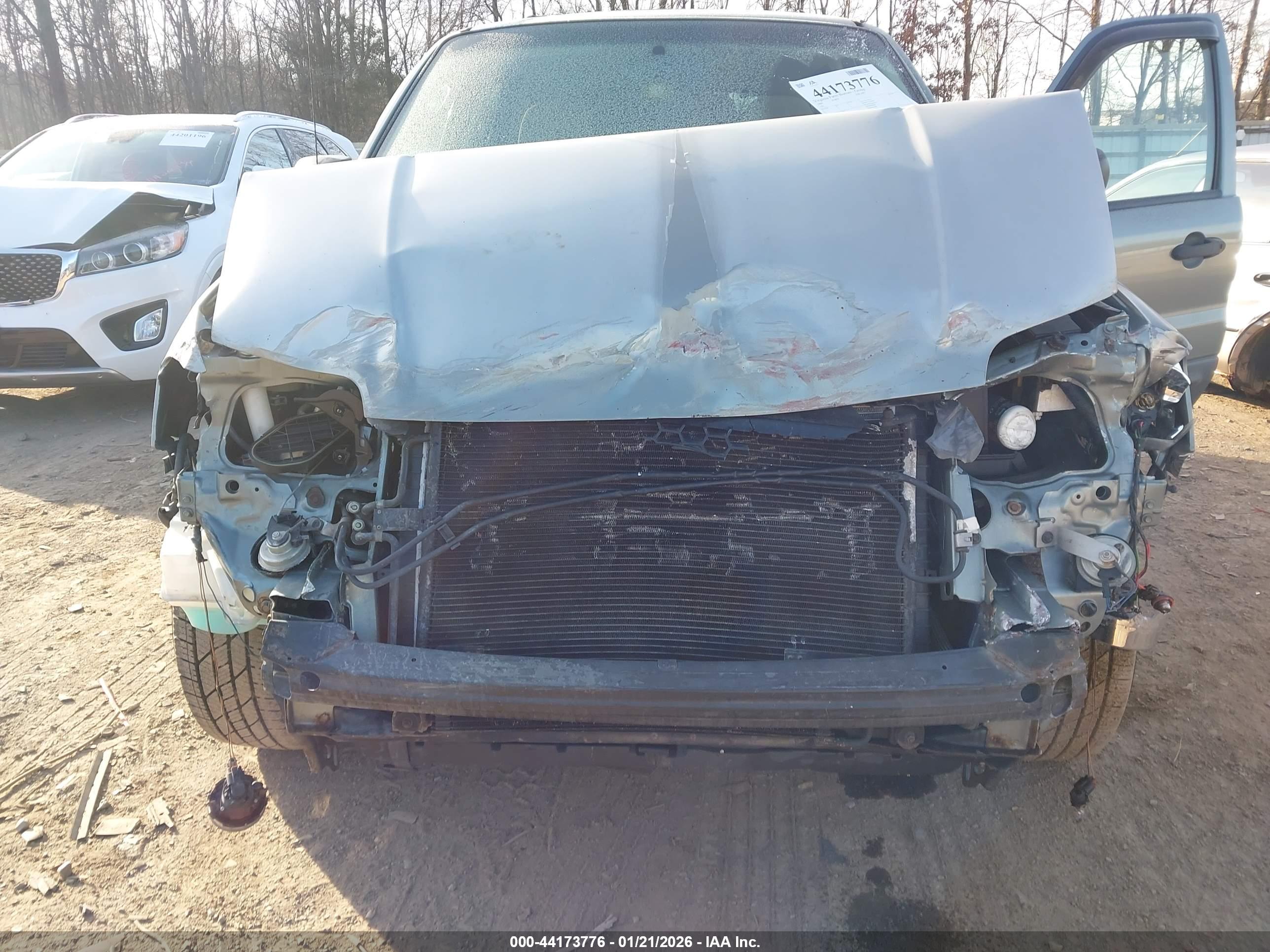 FORD ESCAPE image 6