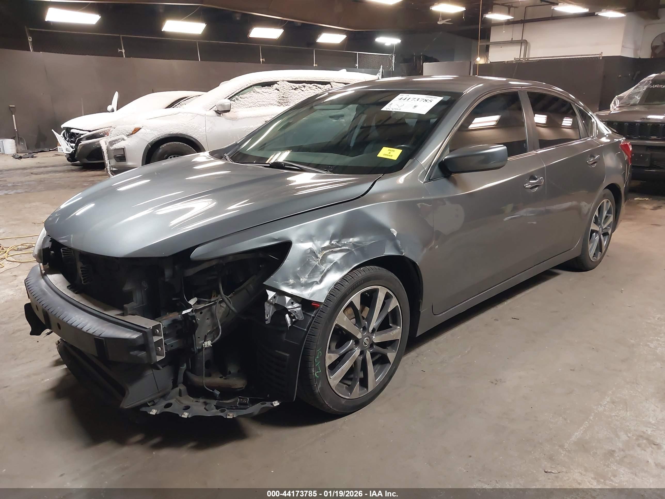 NISSAN ALTIMA image 2