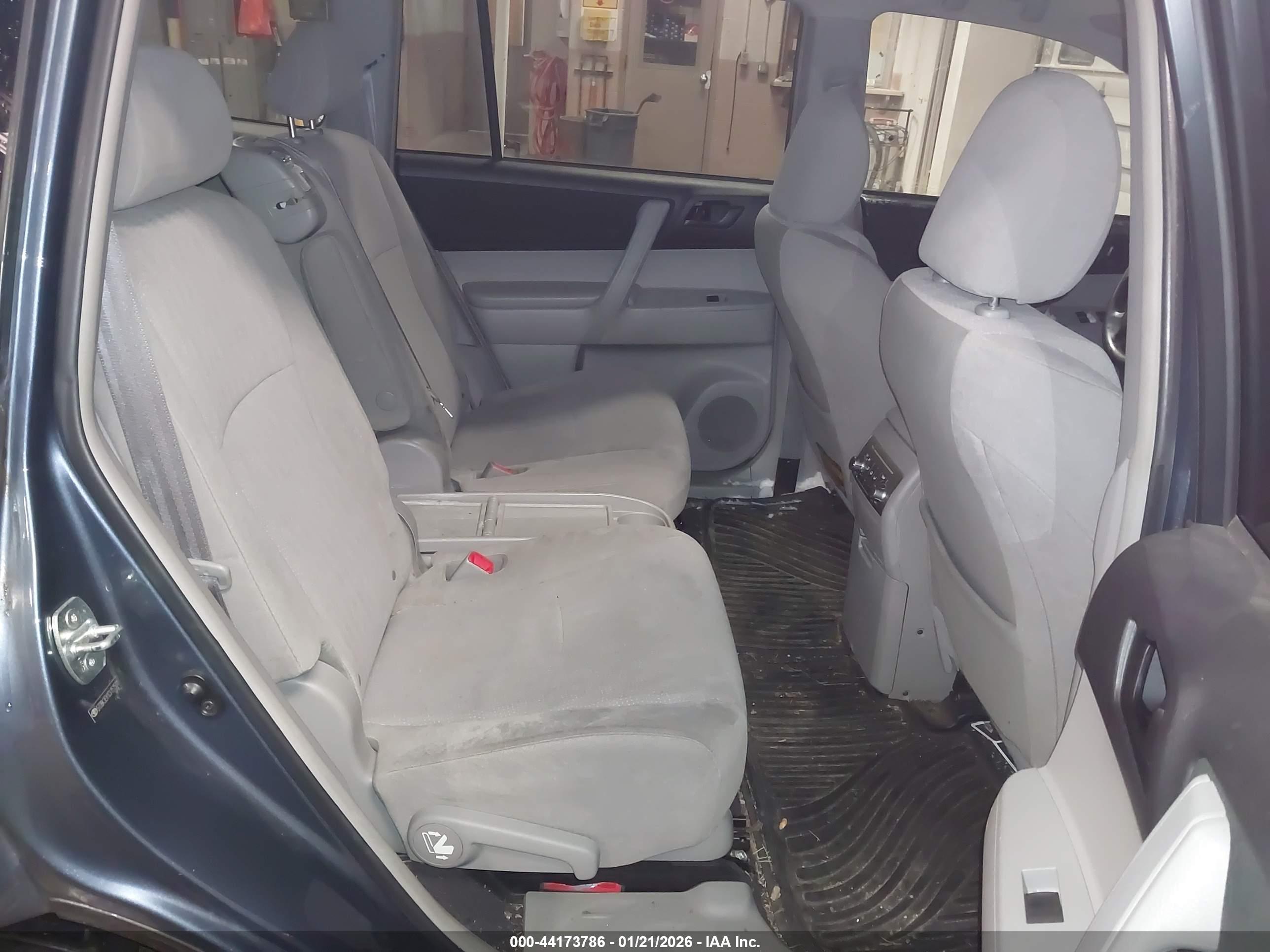 TOYOTA HIGHLANDER image 8