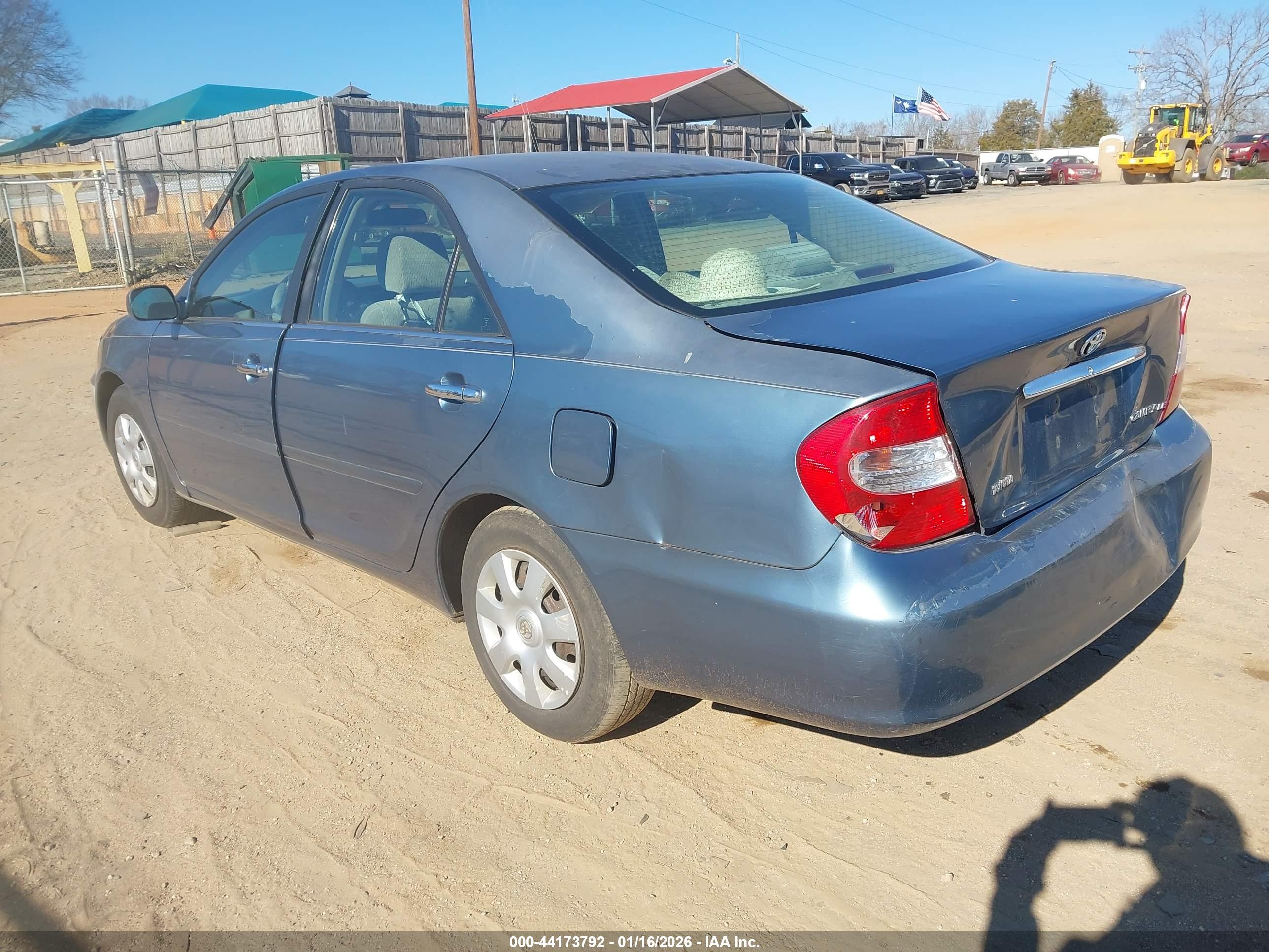 TOYOTA CAMRY image 3