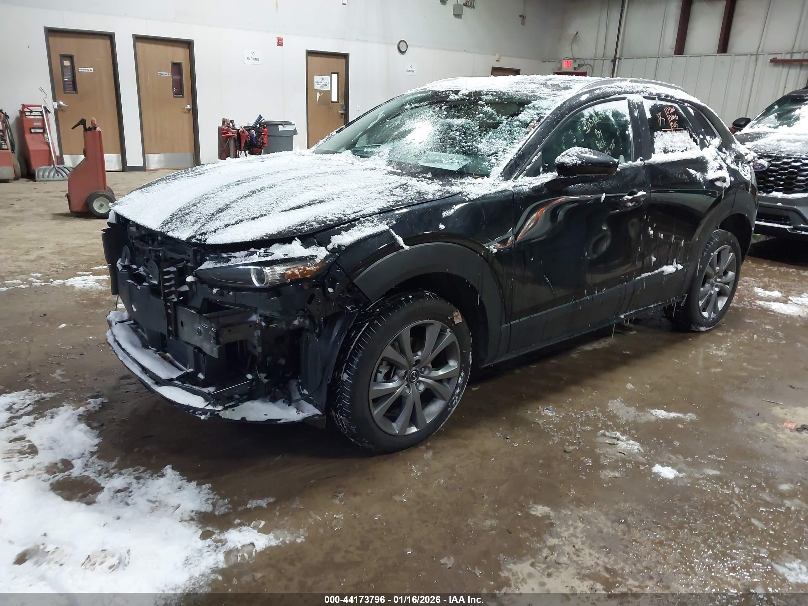 MAZDA CX-30 image 2