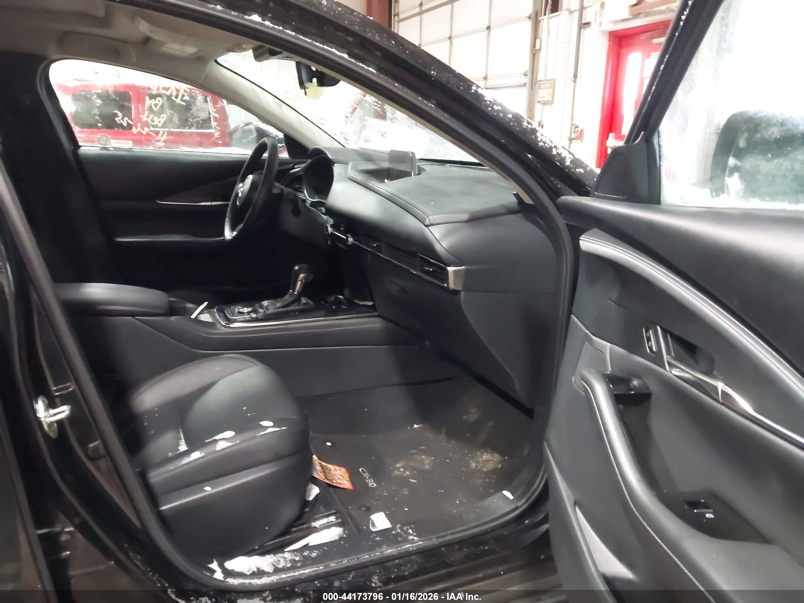 MAZDA CX-30 image 5