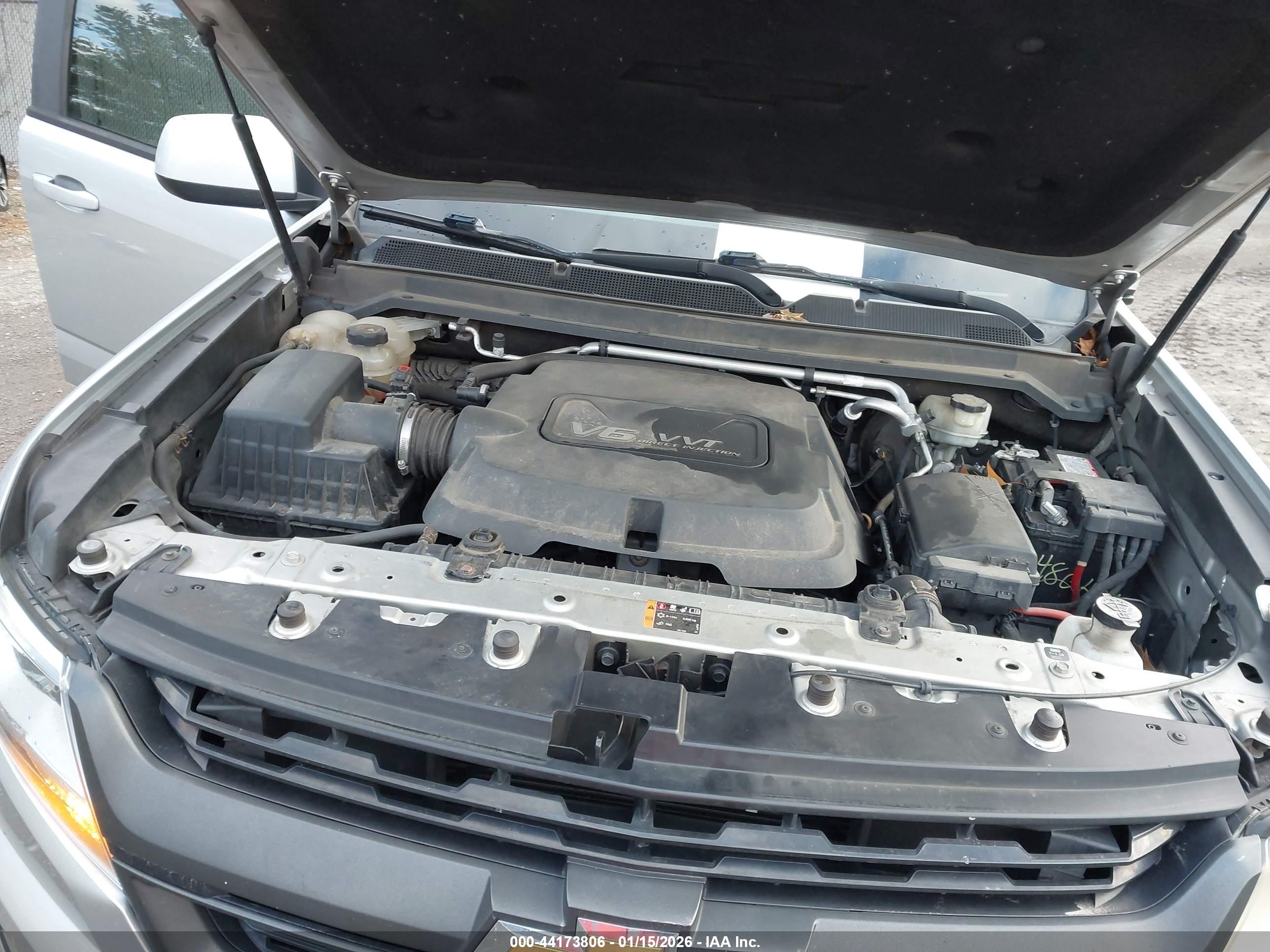 CHEVROLET COLORADO image 10