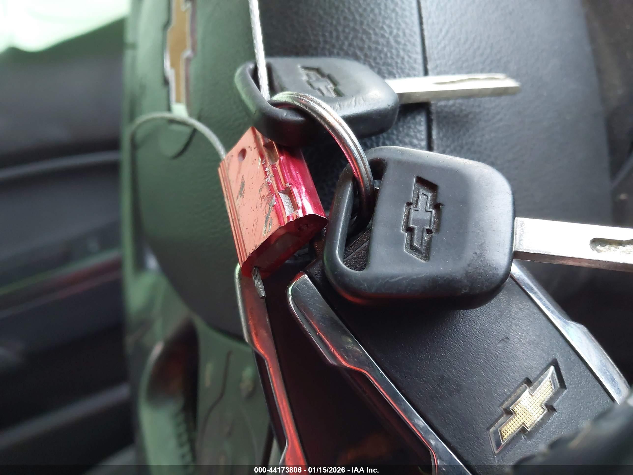 CHEVROLET COLORADO image 11