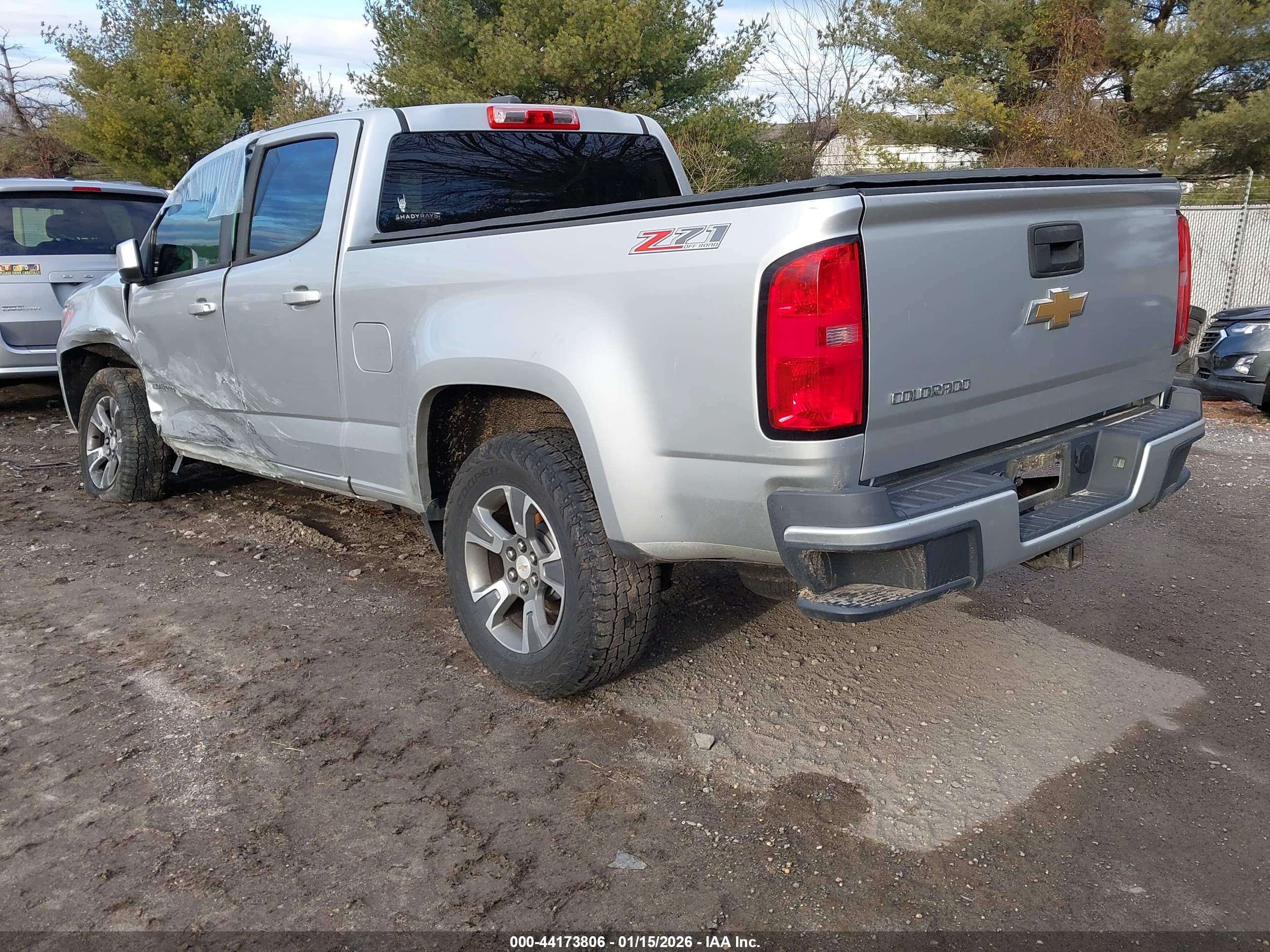 CHEVROLET COLORADO image 3