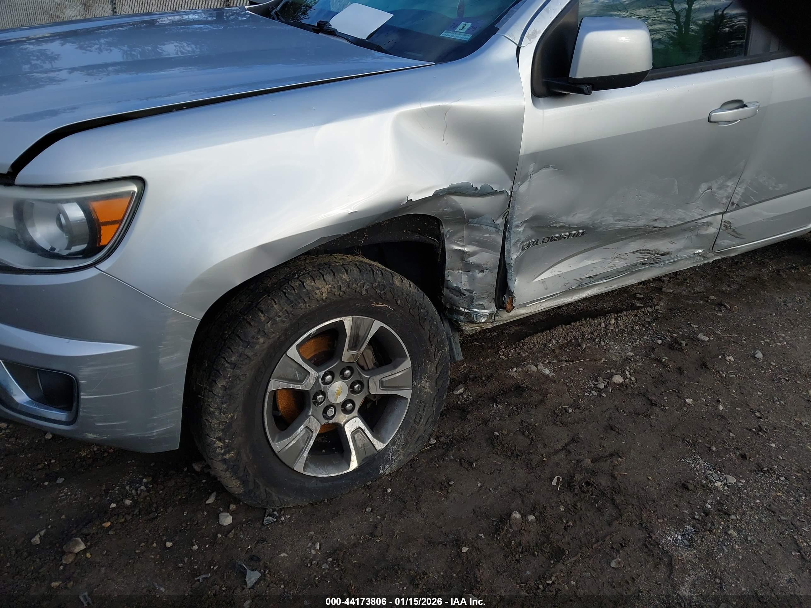 CHEVROLET COLORADO image 6