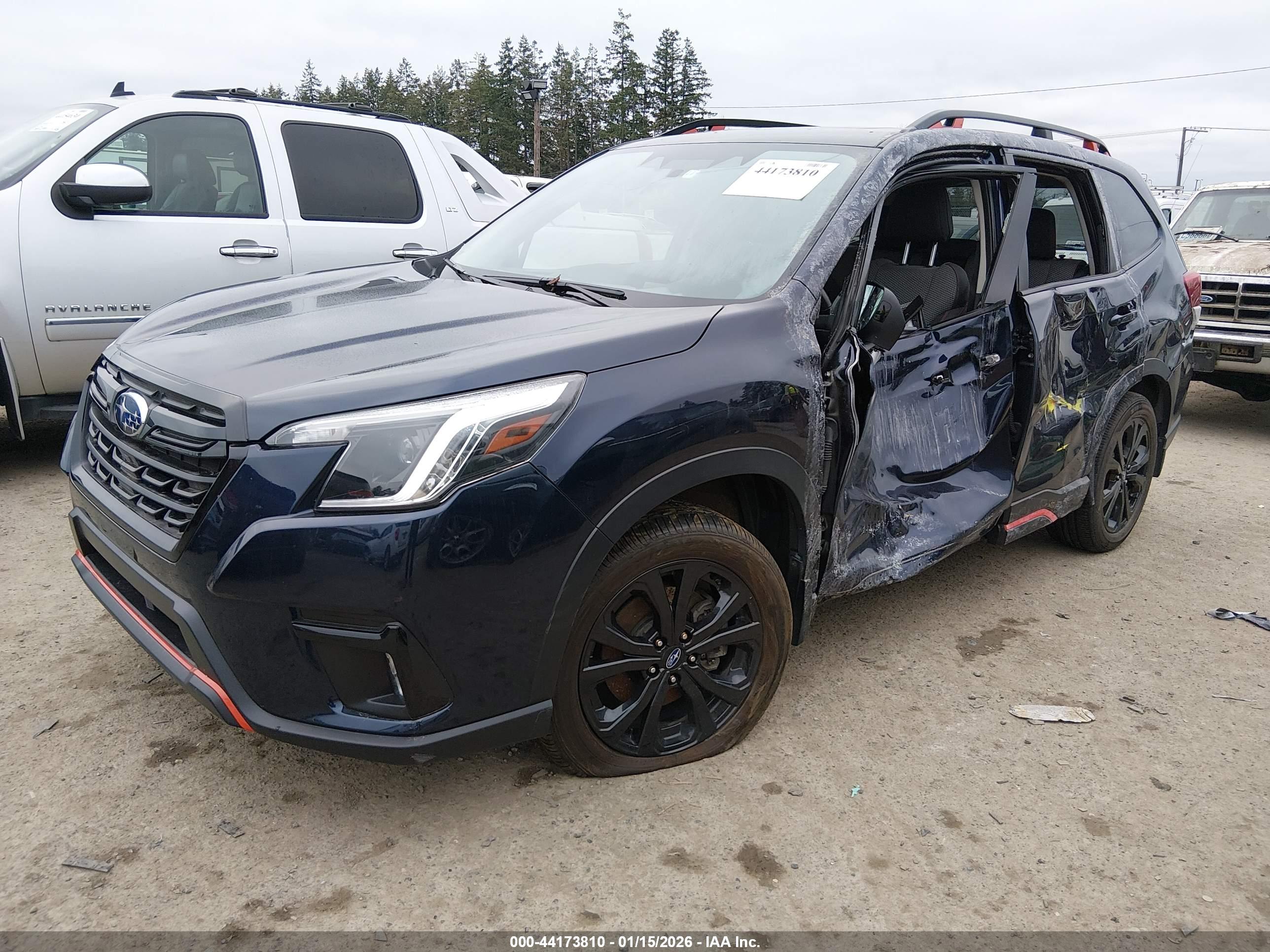 SUBARU FORESTER image 2