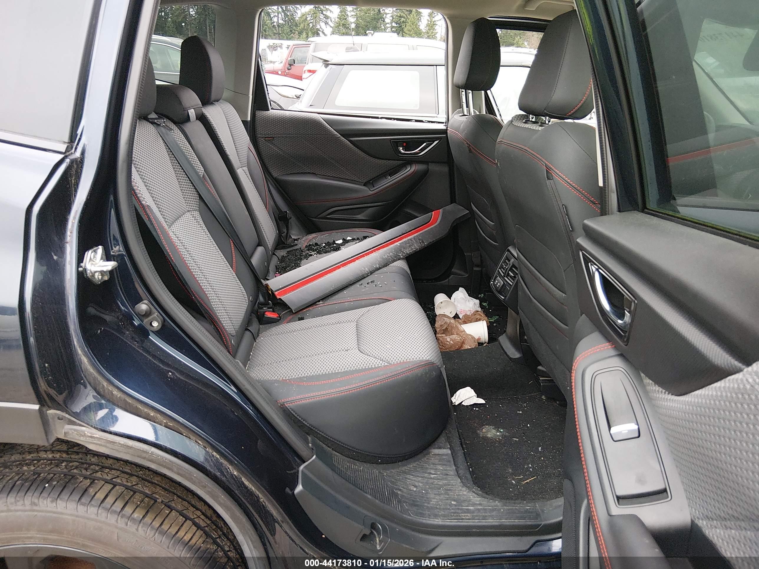 SUBARU FORESTER image 8