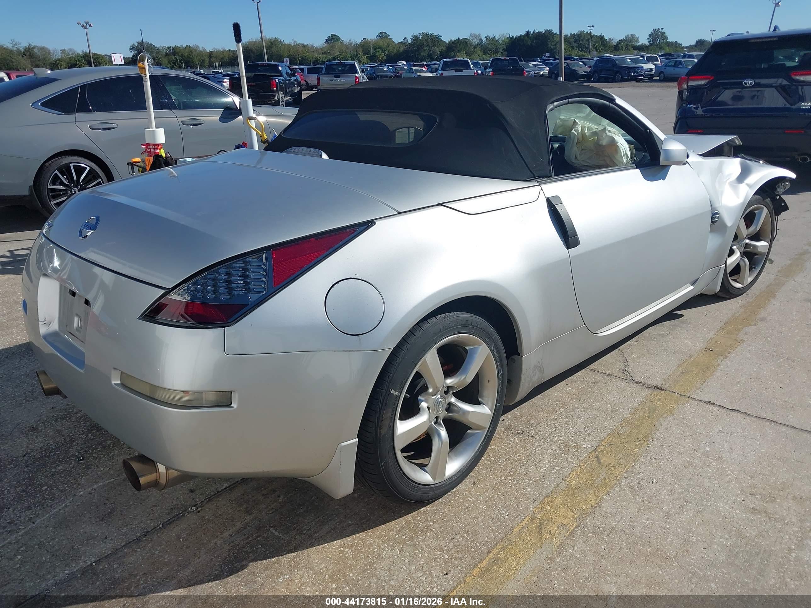 NISSAN 350Z image 4