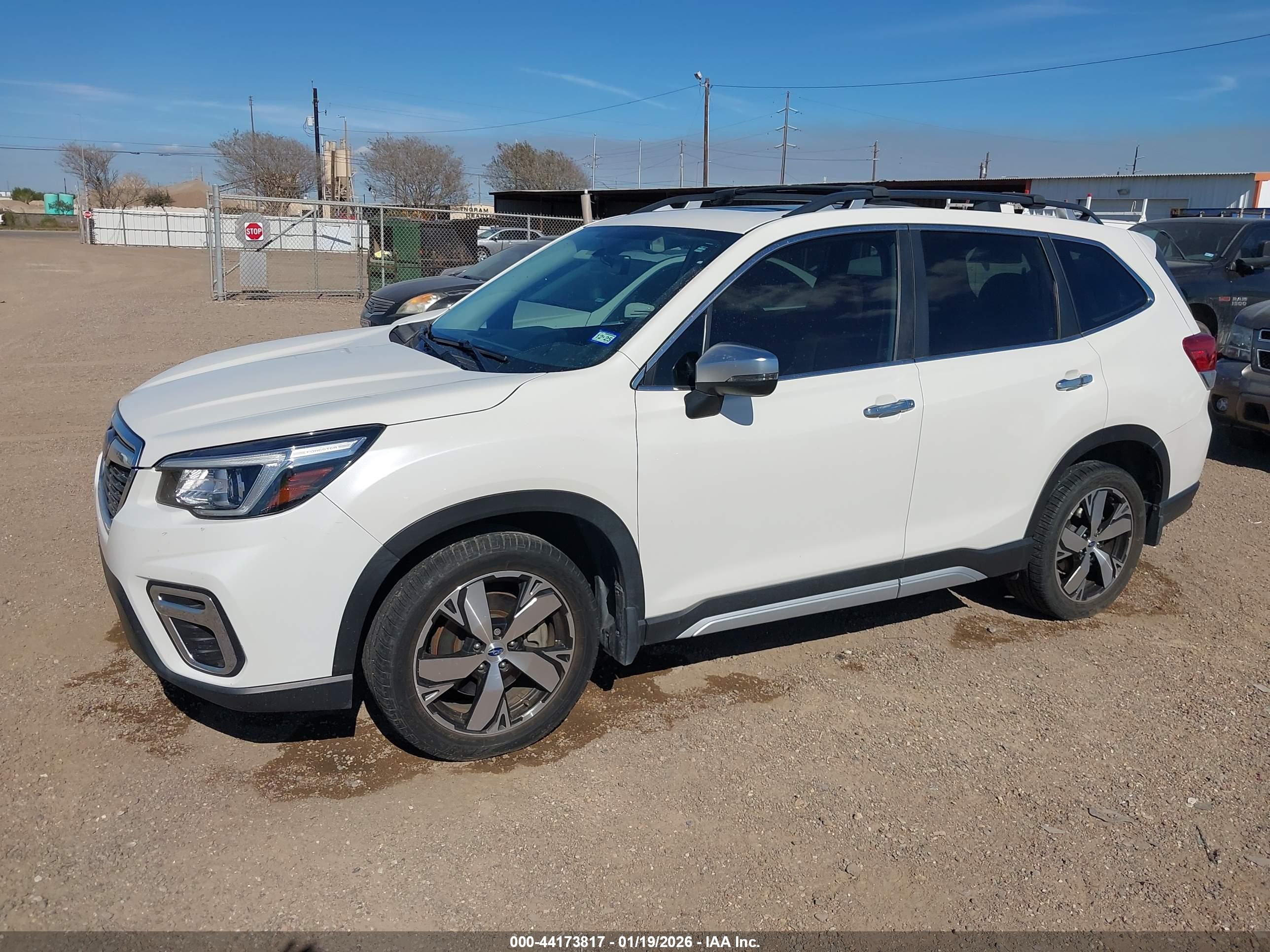 SUBARU FORESTER image 2
