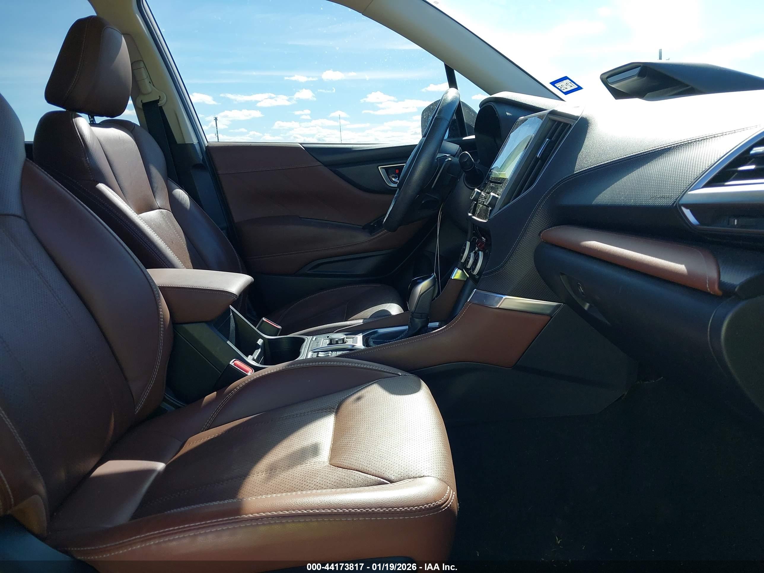 SUBARU FORESTER image 5