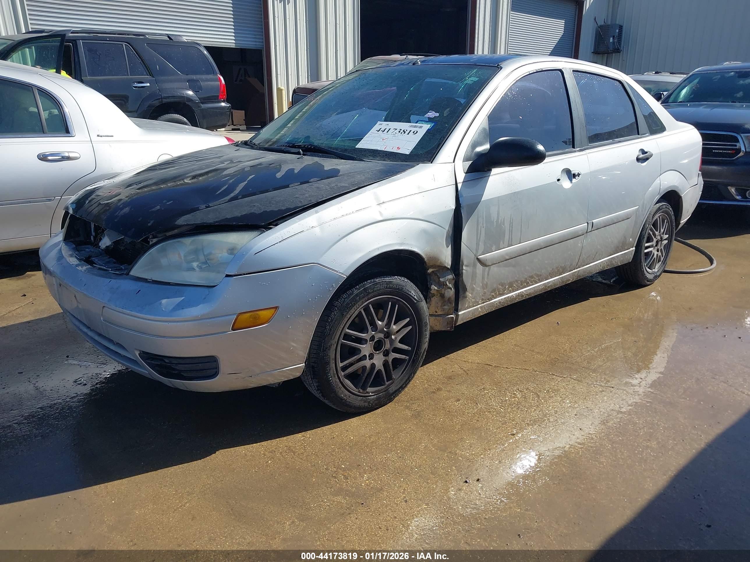 FORD FOCUS image 2