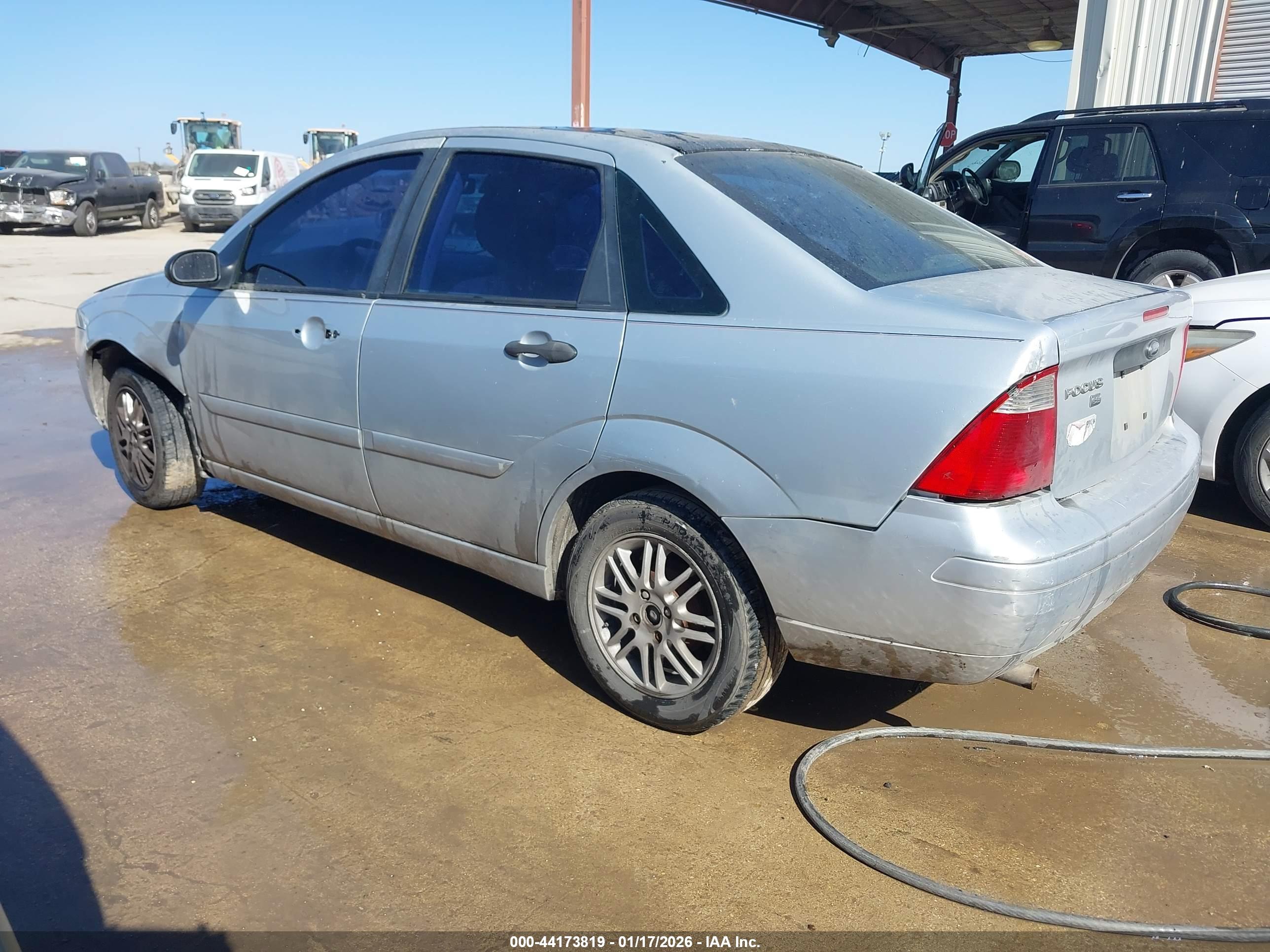 FORD FOCUS image 3