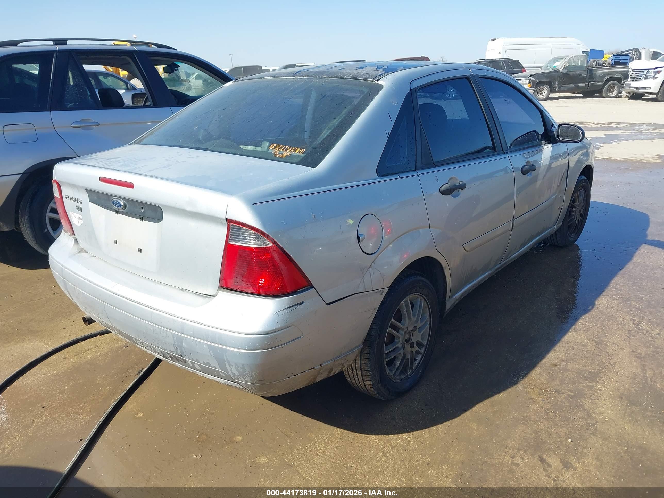 FORD FOCUS image 4