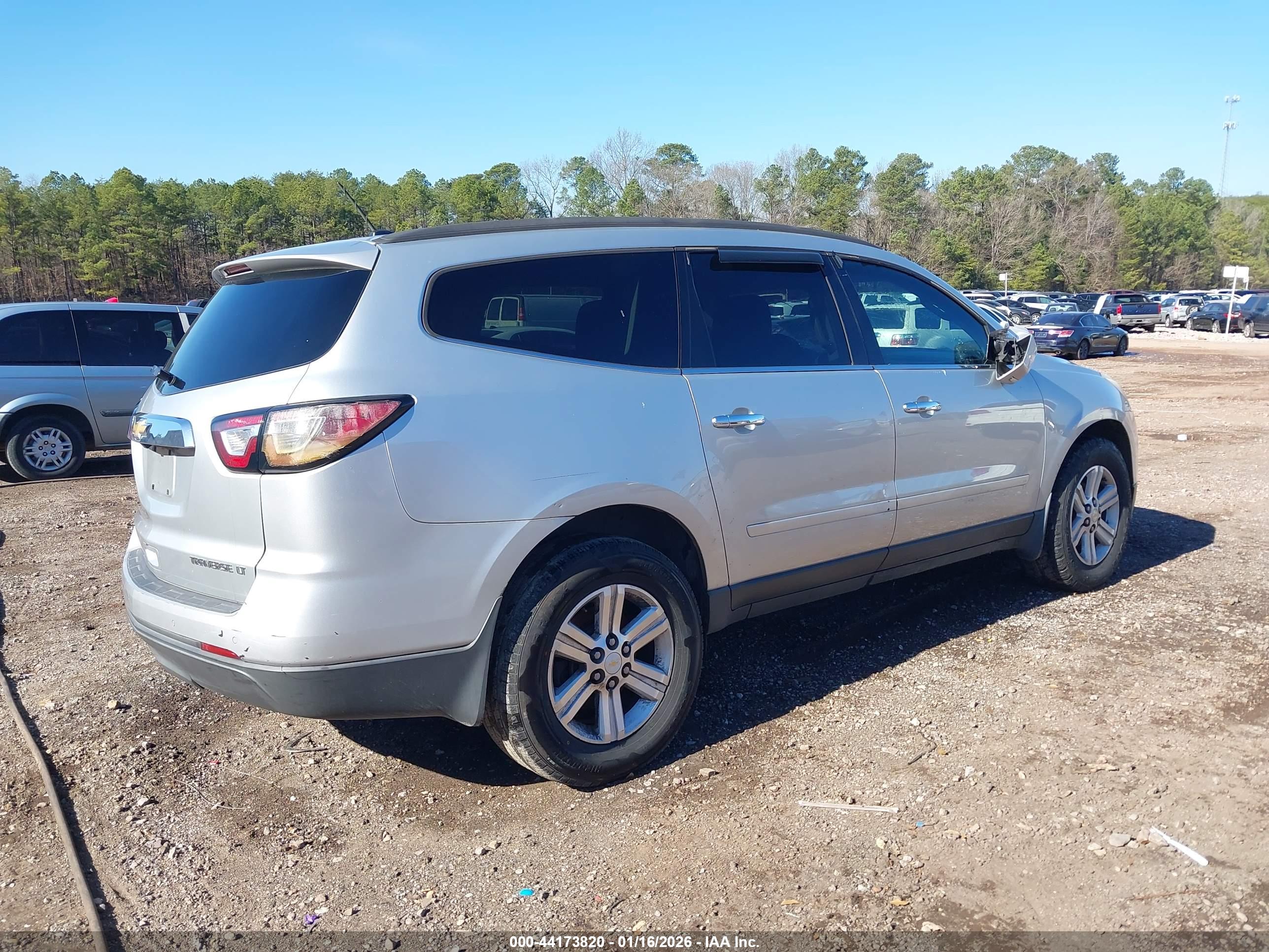 CHEVROLET TRAVERSE image 4