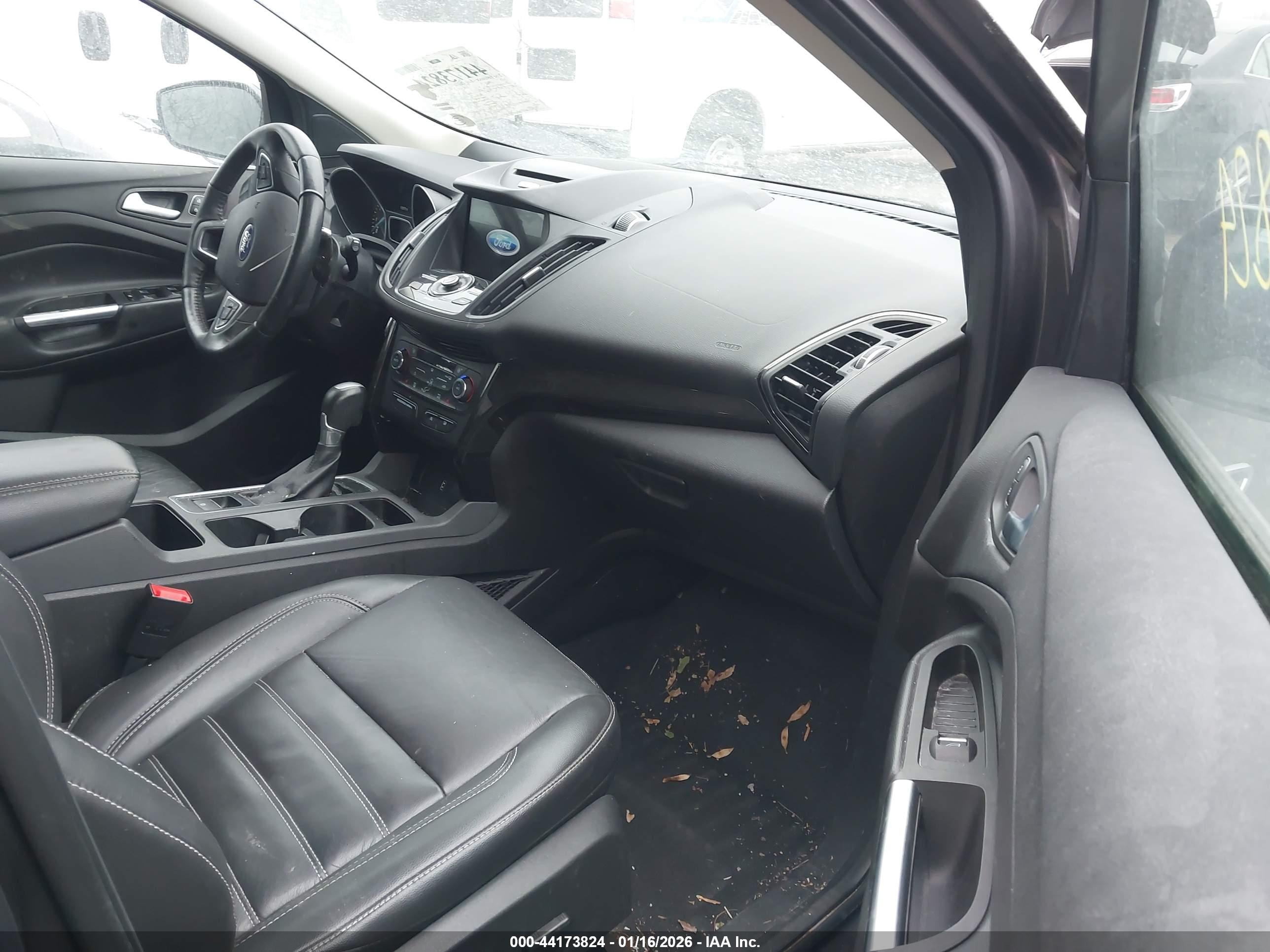 FORD ESCAPE image 5