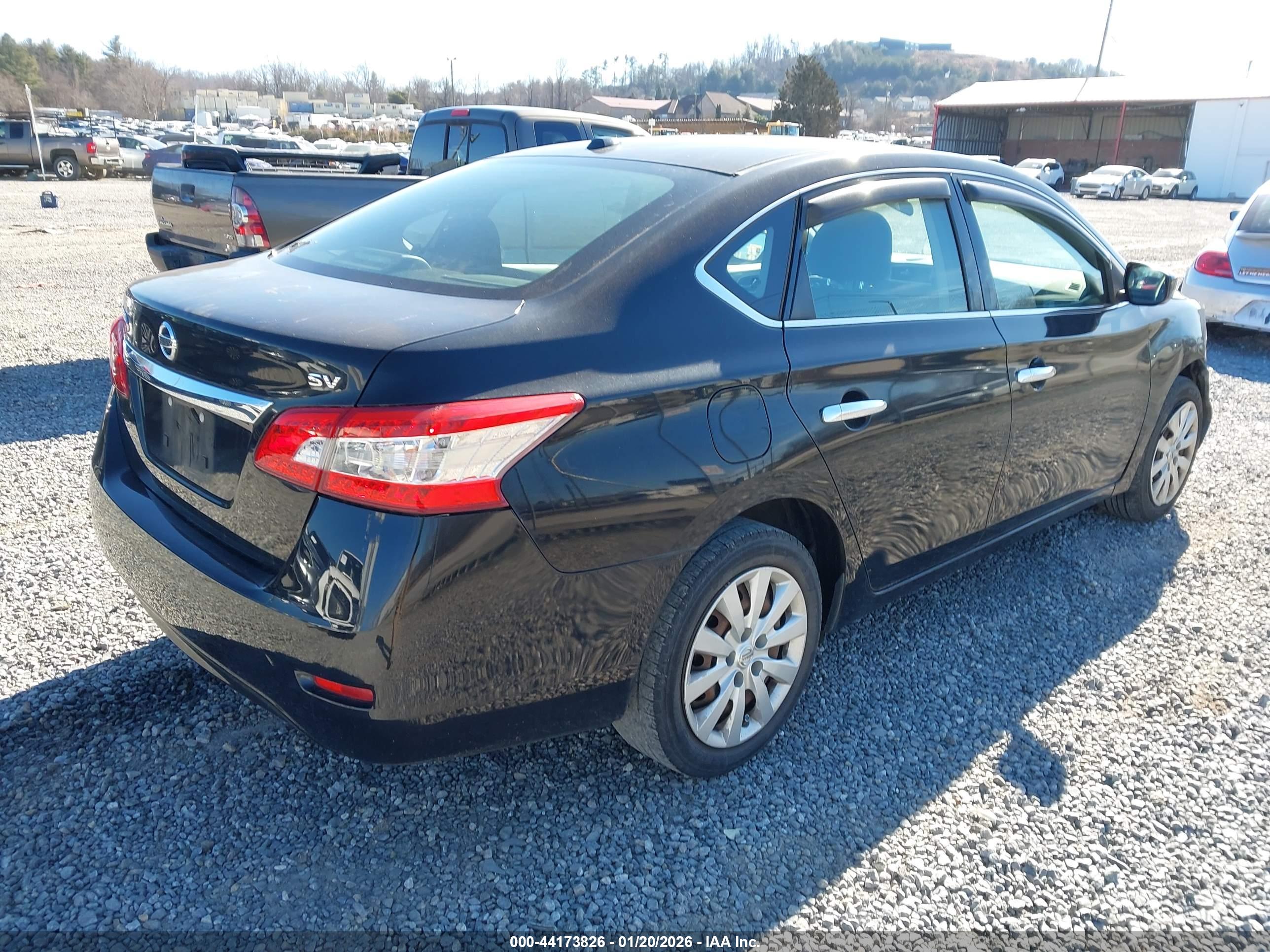 NISSAN SENTRA image 4