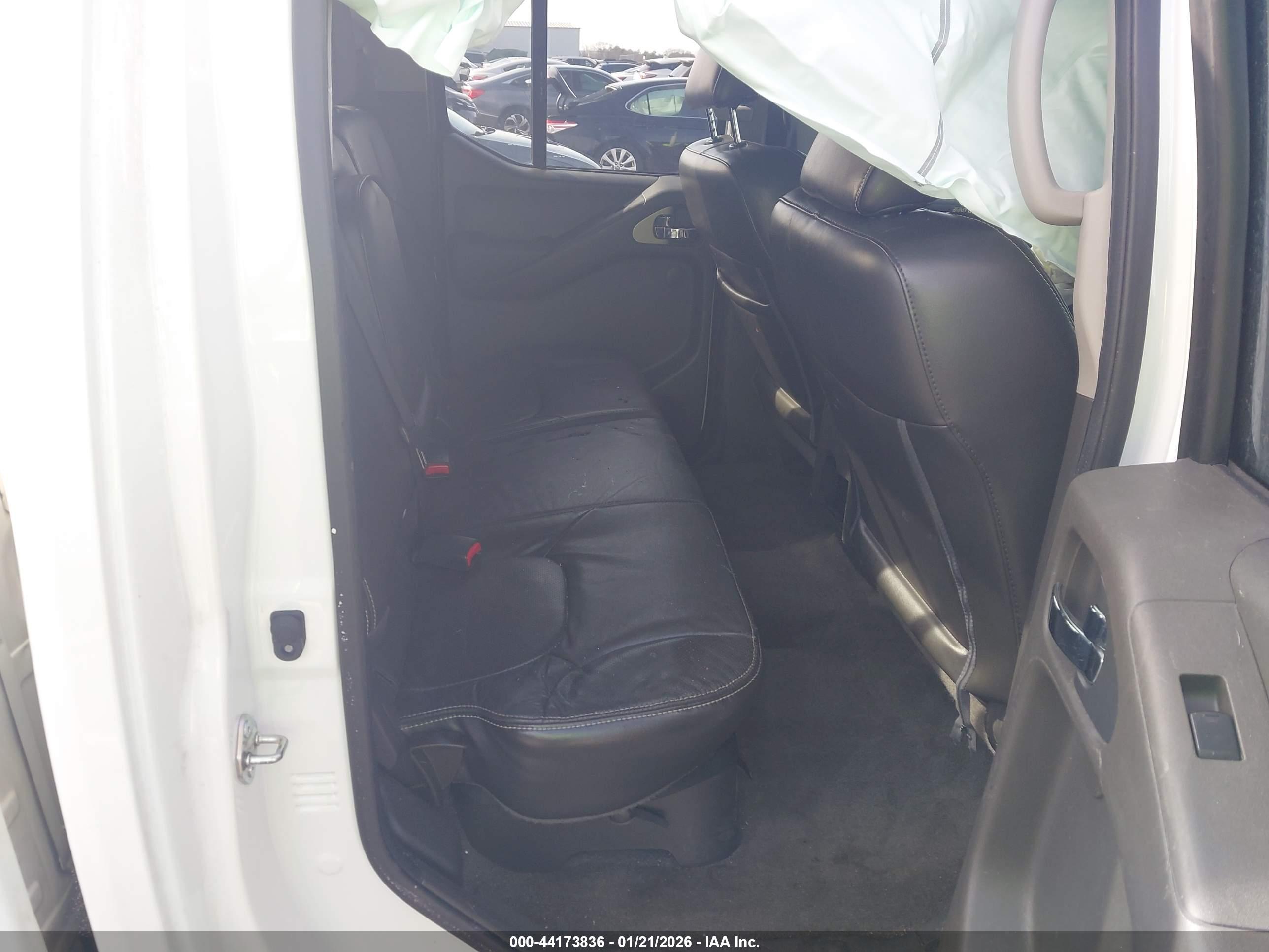 NISSAN FRONTIER image 8