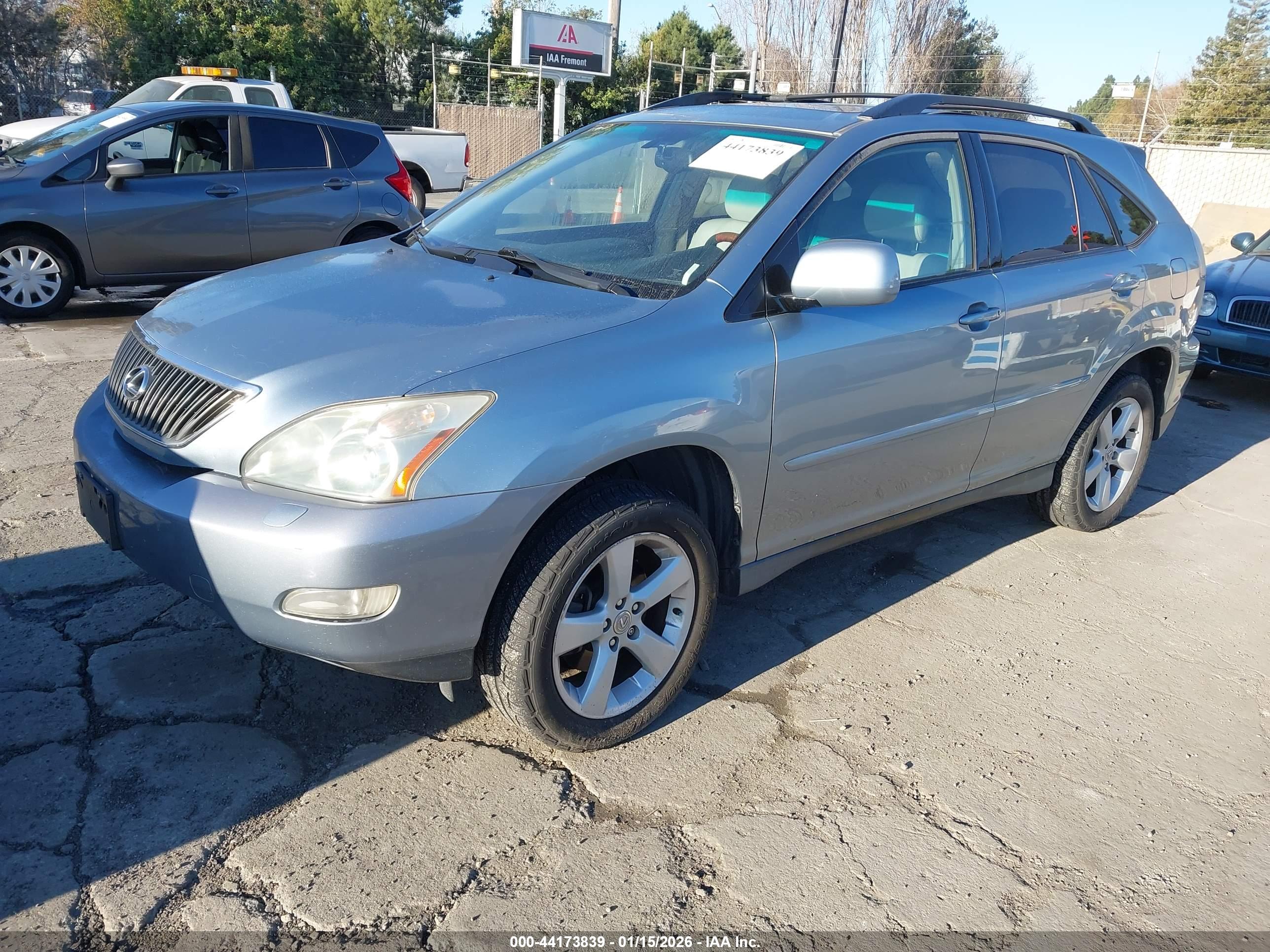 LEXUS RX image 2