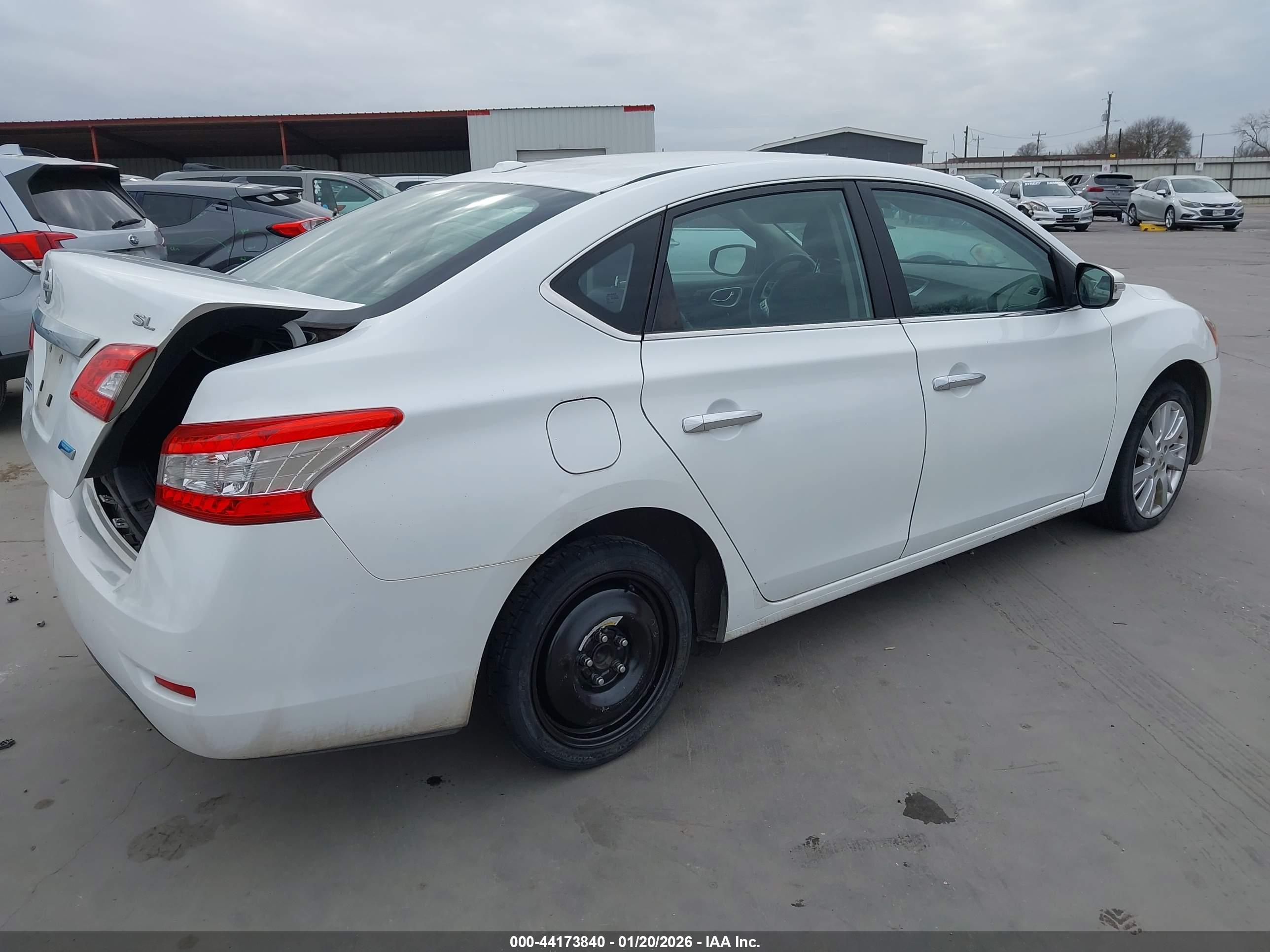 NISSAN SENTRA image 4