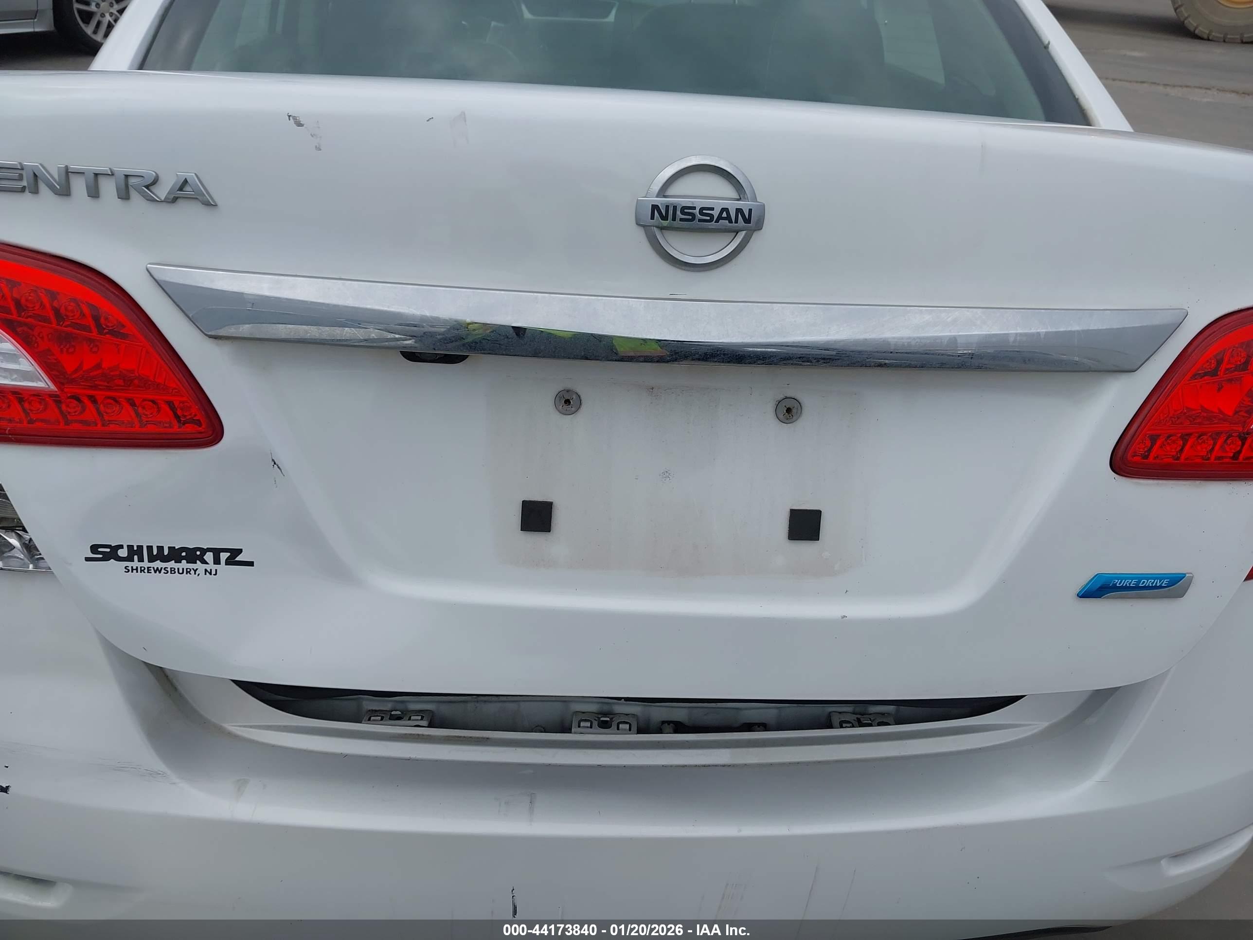 NISSAN SENTRA image 6