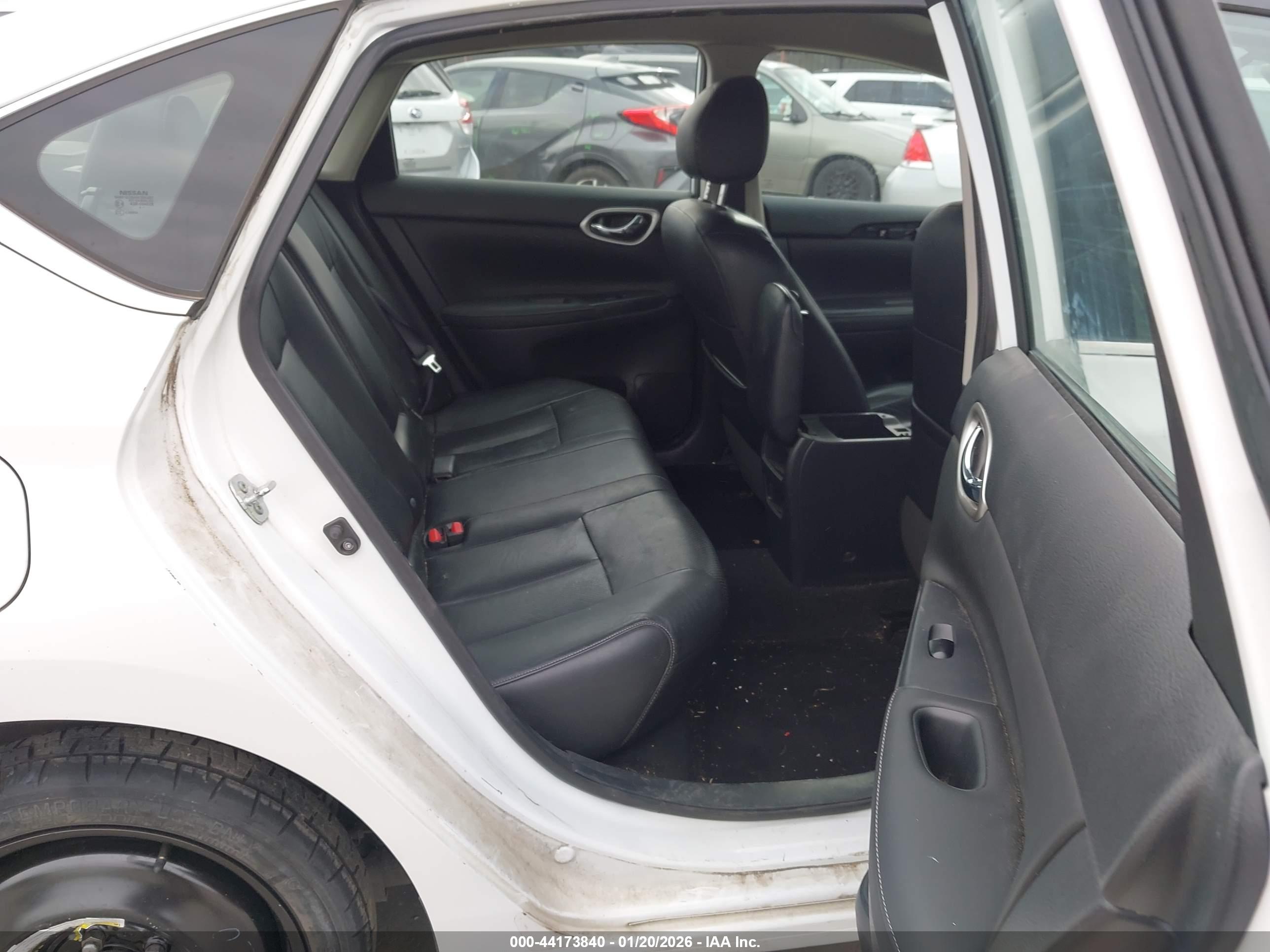 NISSAN SENTRA image 8