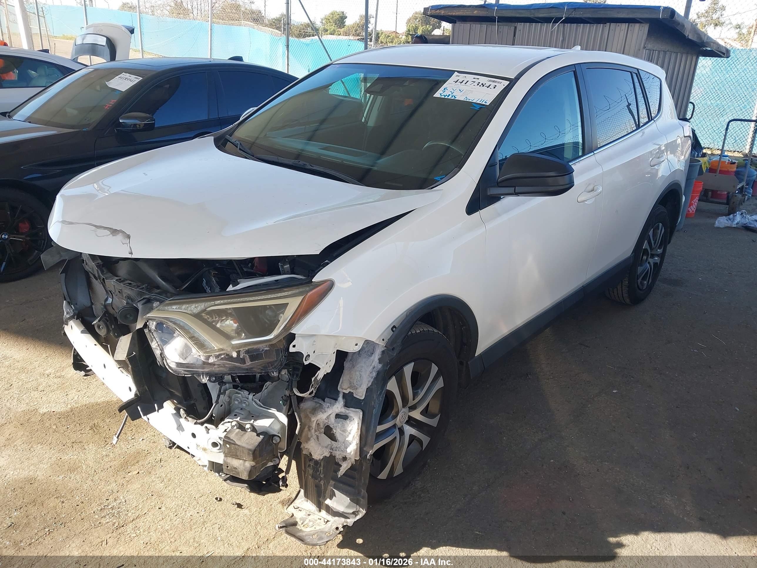 TOYOTA RAV4 image 2