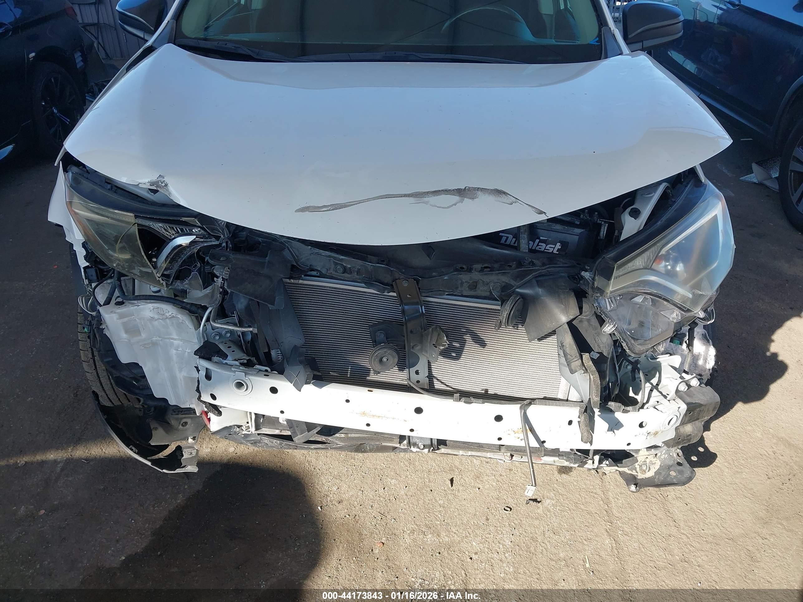 TOYOTA RAV4 image 6