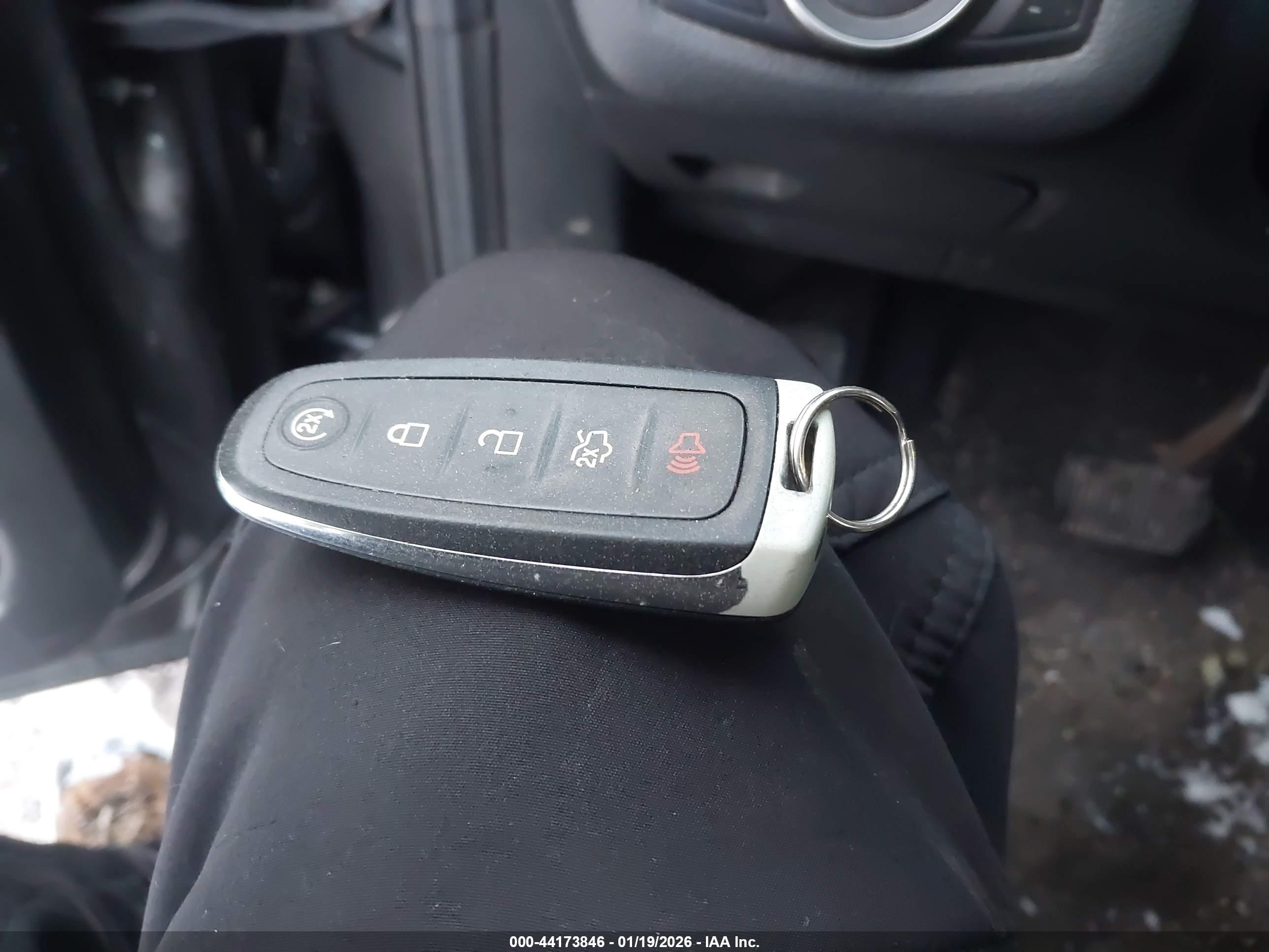 FORD ESCAPE image 11